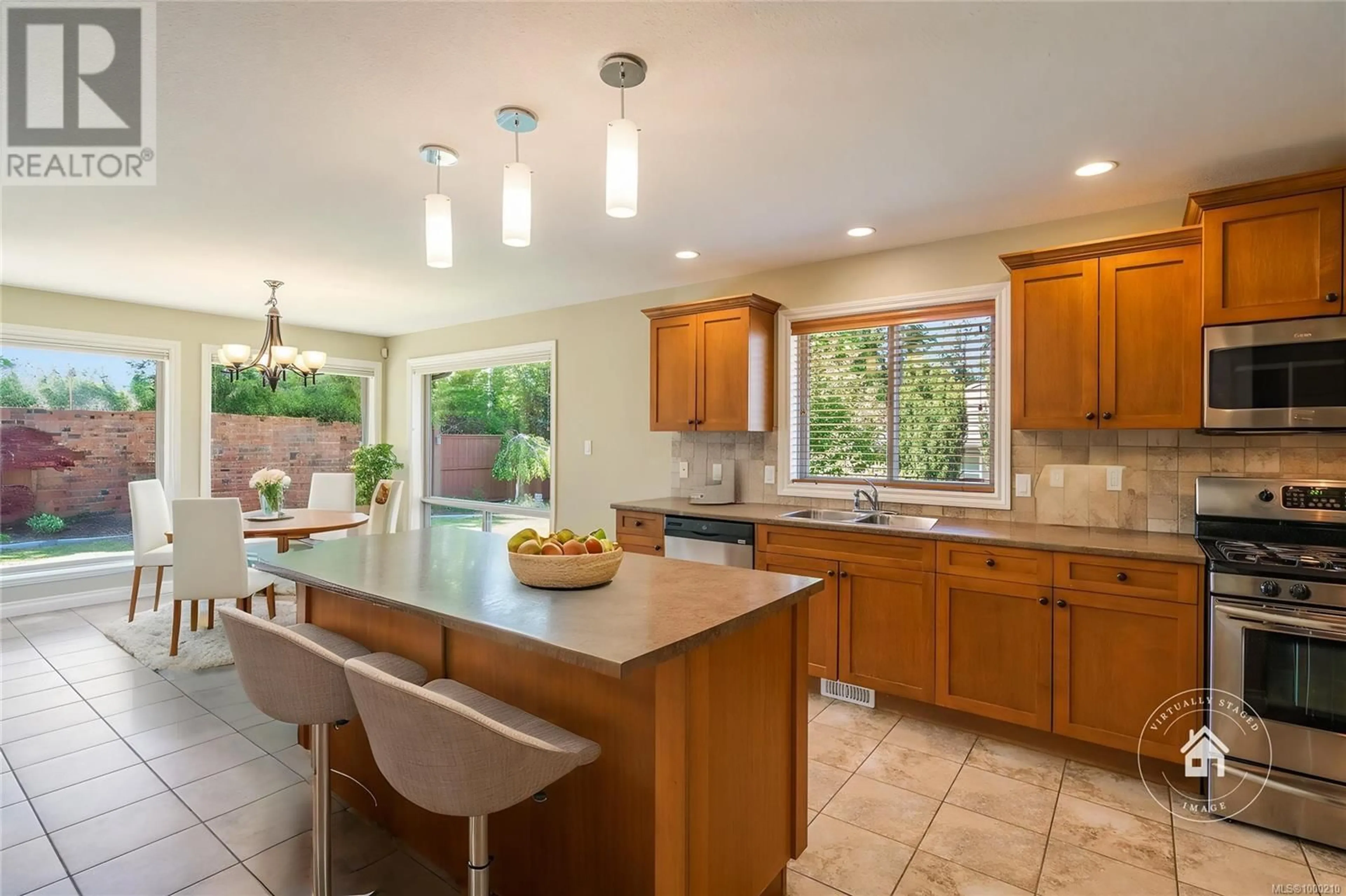 Open concept kitchen, ceramic/tile floor for 978 CANTEBURY PLACE, Qualicum Beach British Columbia V9K0A1