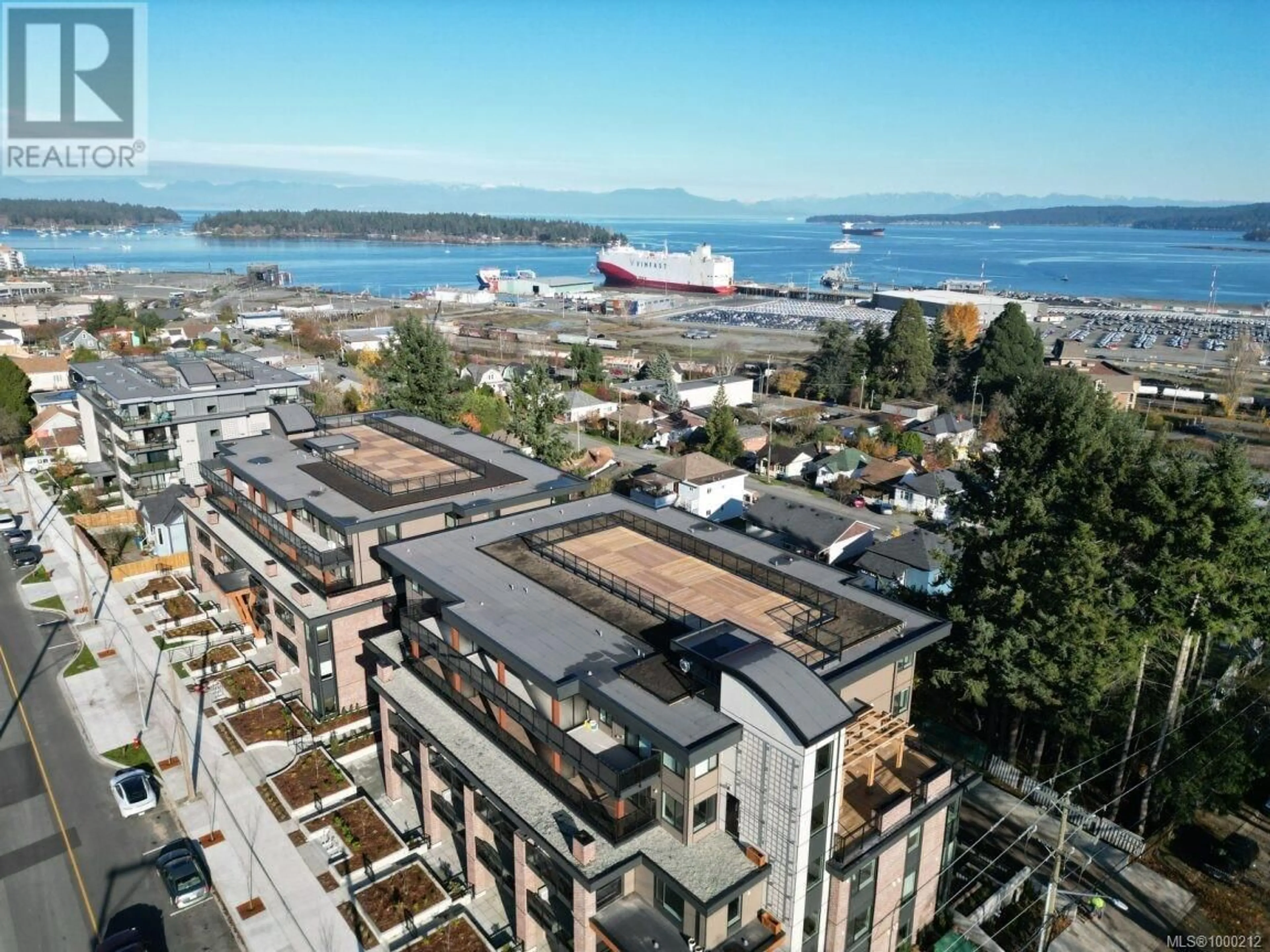 A pic from outside/outdoor area/front of a property/back of a property/a pic from drone, unknown for 206 - 147 HALIBURTON STREET, Nanaimo British Columbia V9R4V9