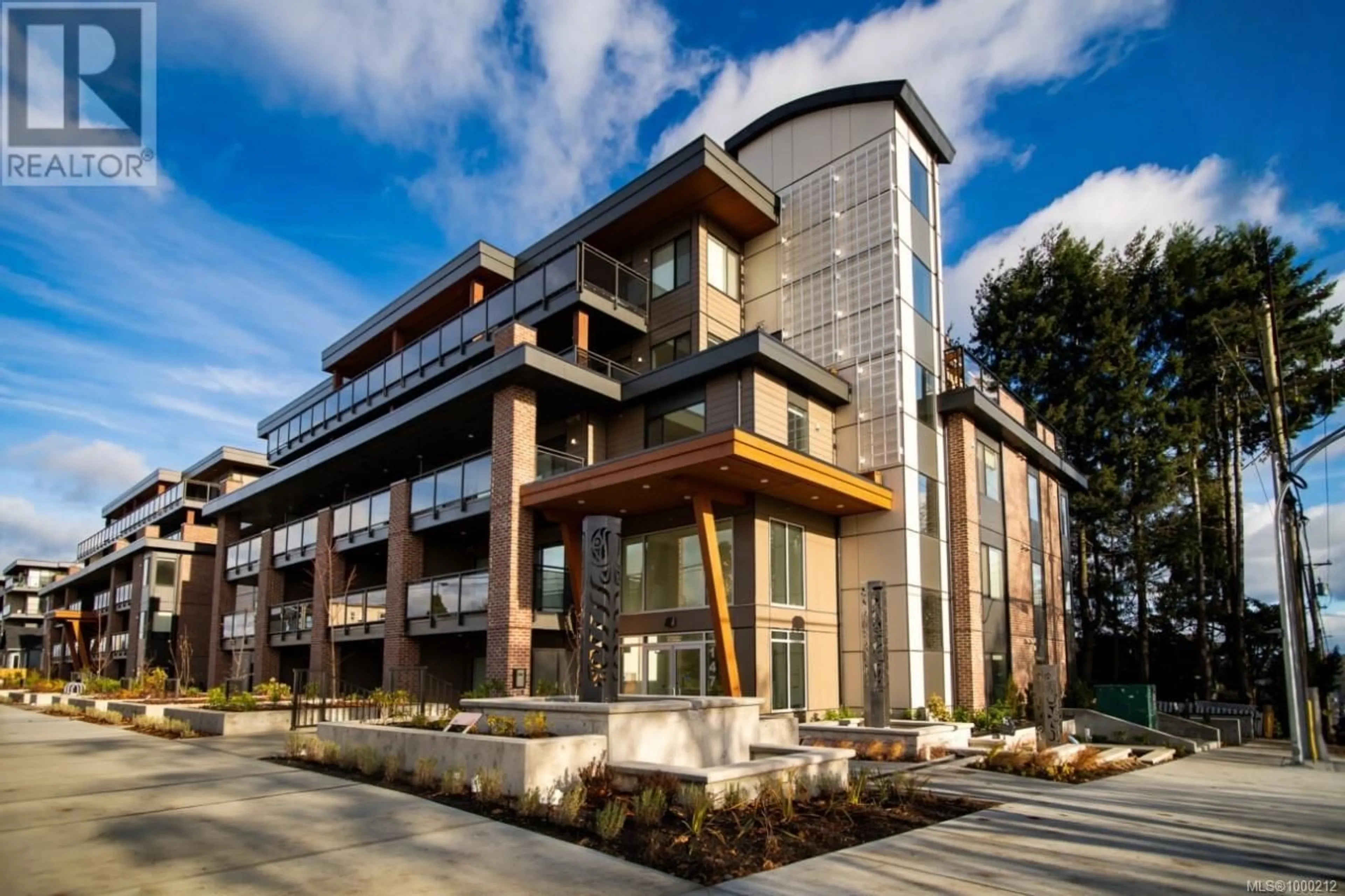 Patio, building for 206 - 147 HALIBURTON STREET, Nanaimo British Columbia V9R4V9