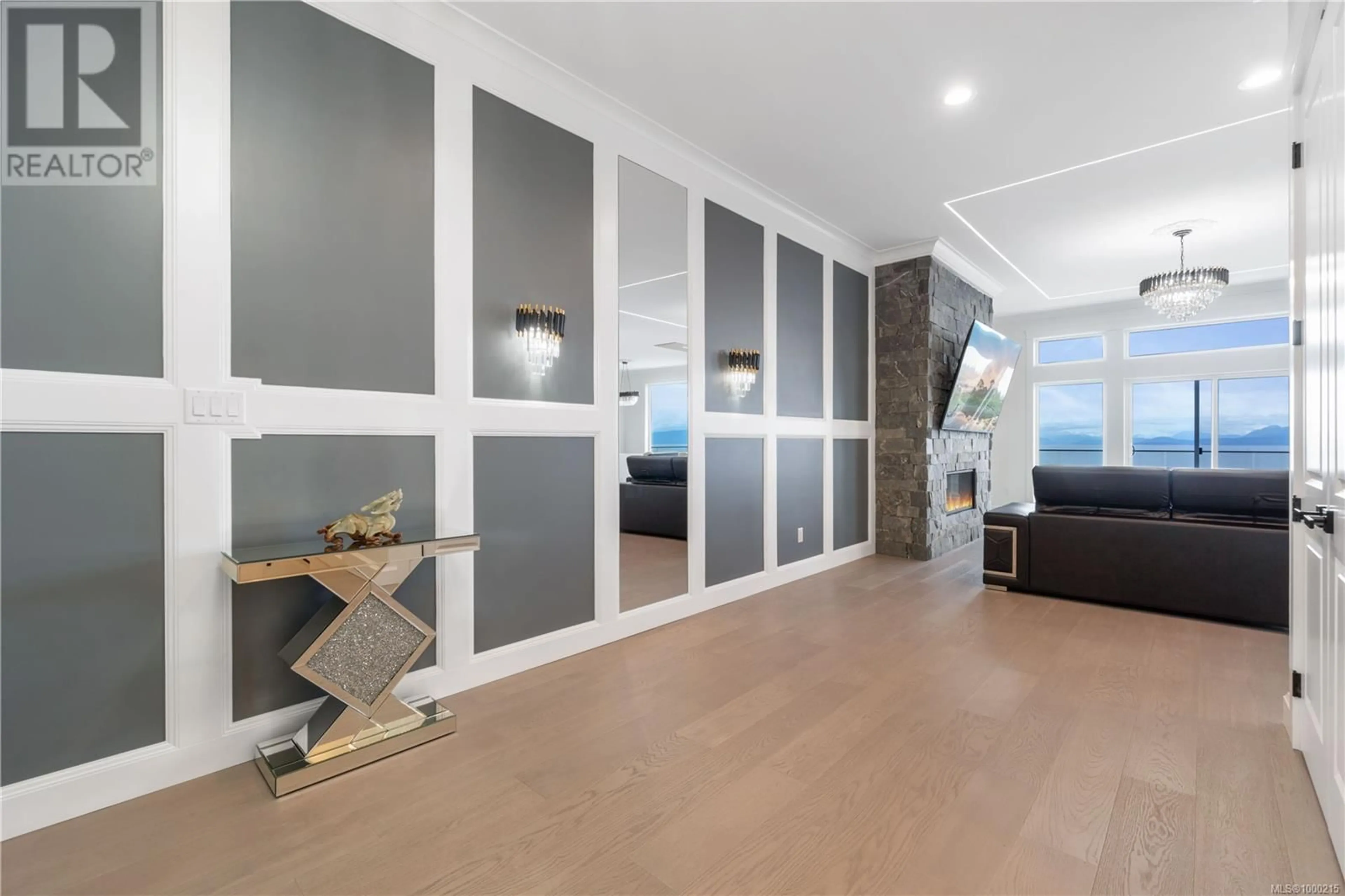 Indoor foyer for 4990 LAGUNA WAY, Nanaimo British Columbia V9T5B6