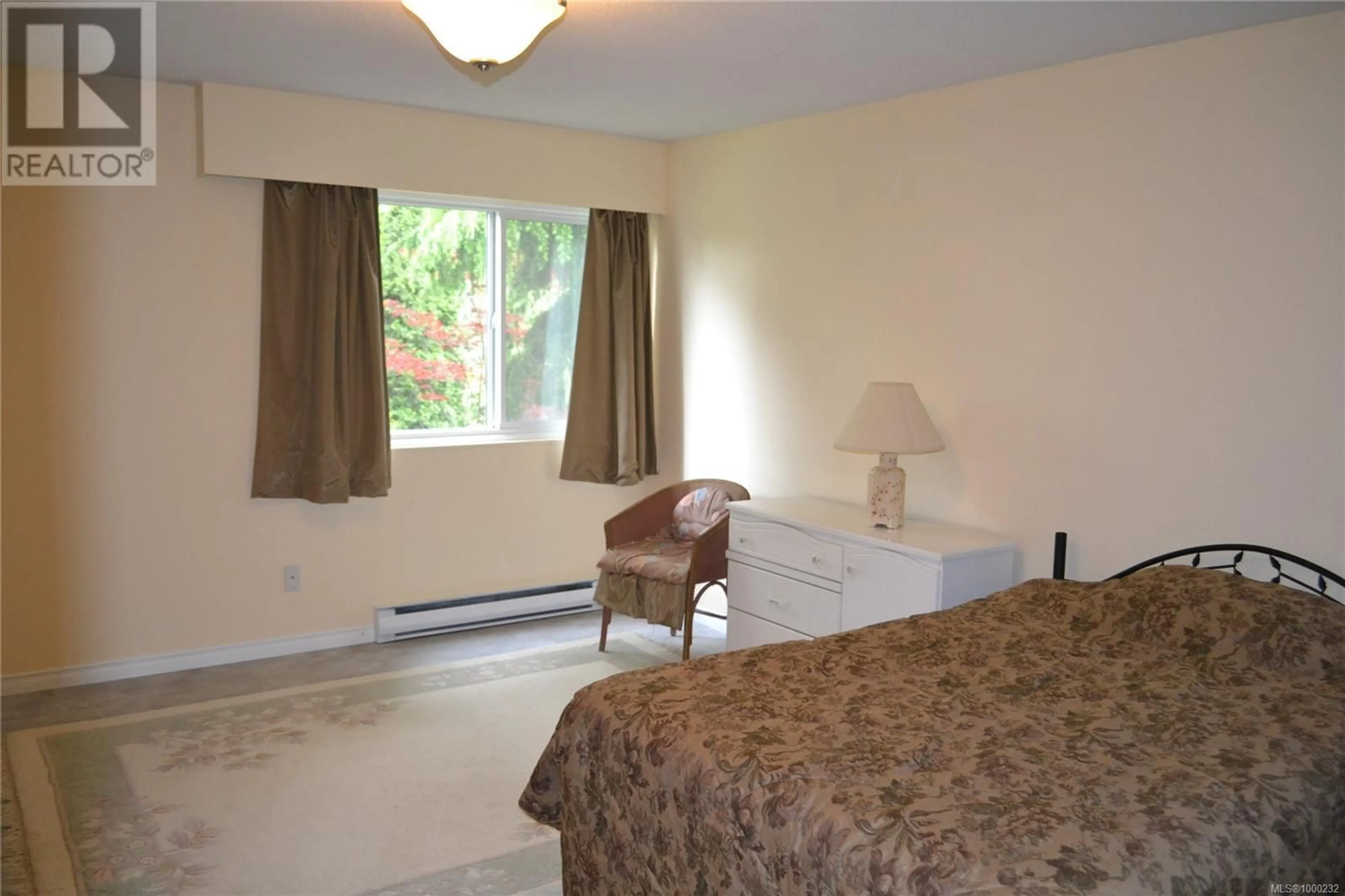 A pic of a room for 202 - 190 GORGE ROAD WEST, Saanich British Columbia V9A1M4