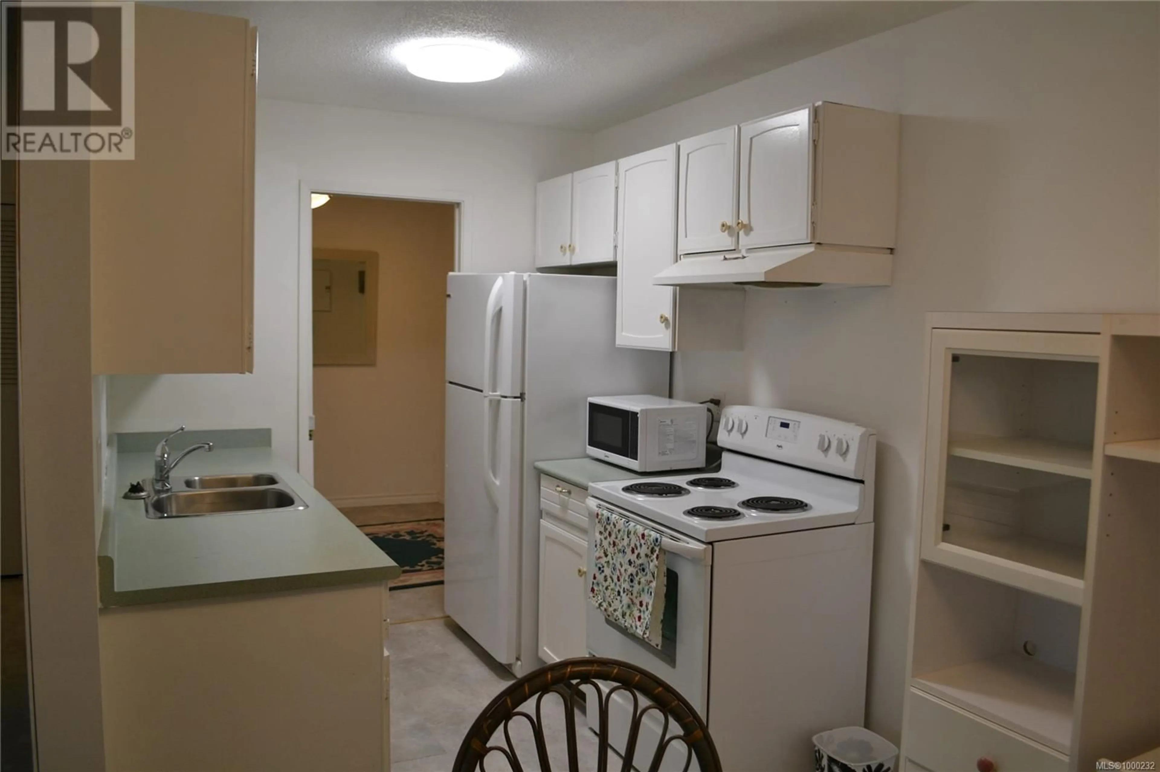 Standard kitchen, unknown for 202 - 190 GORGE ROAD WEST, Saanich British Columbia V9A1M4