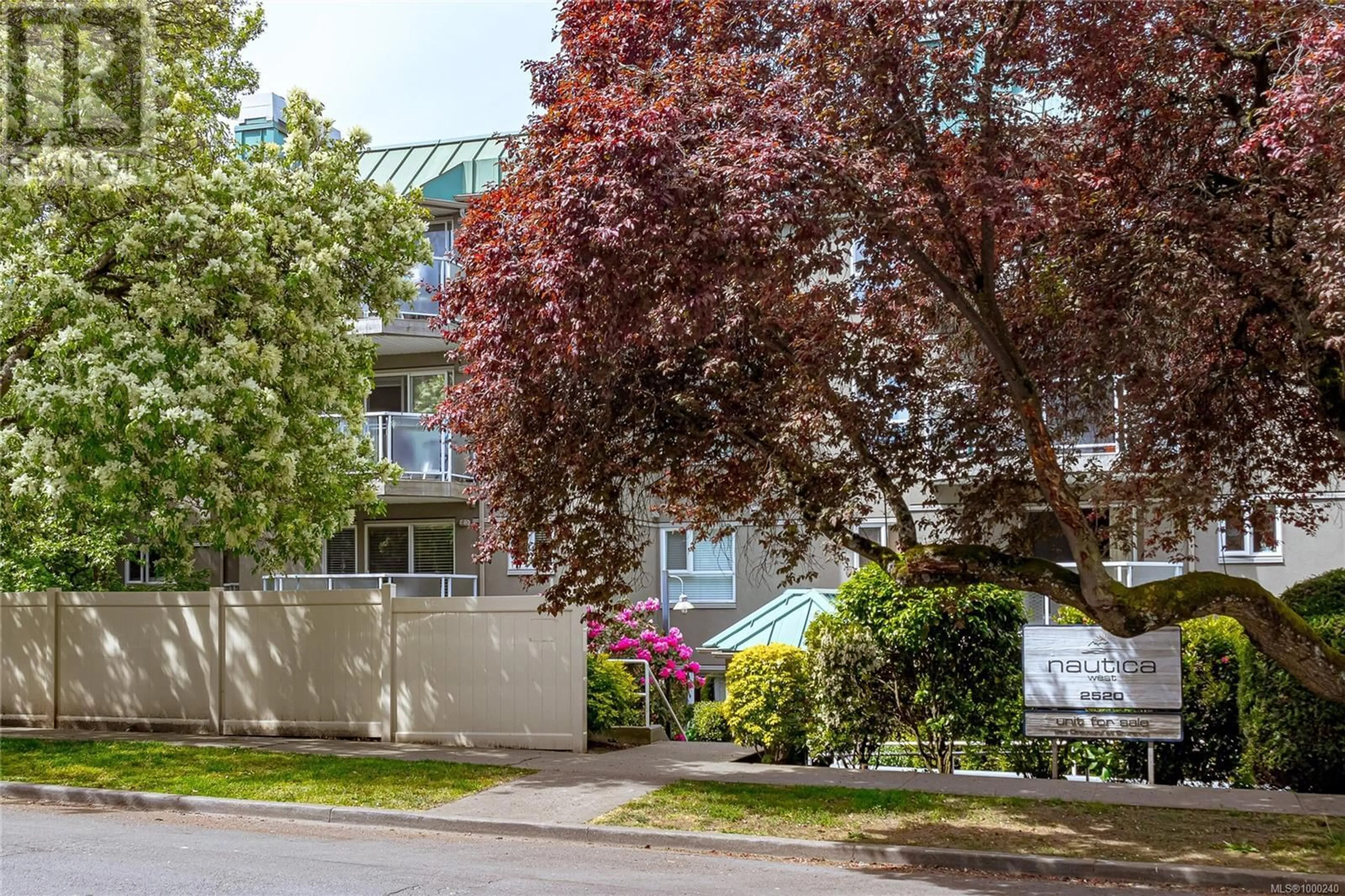 Unknown for 114 - 2520 WARK STREET, Victoria British Columbia V8T5G6