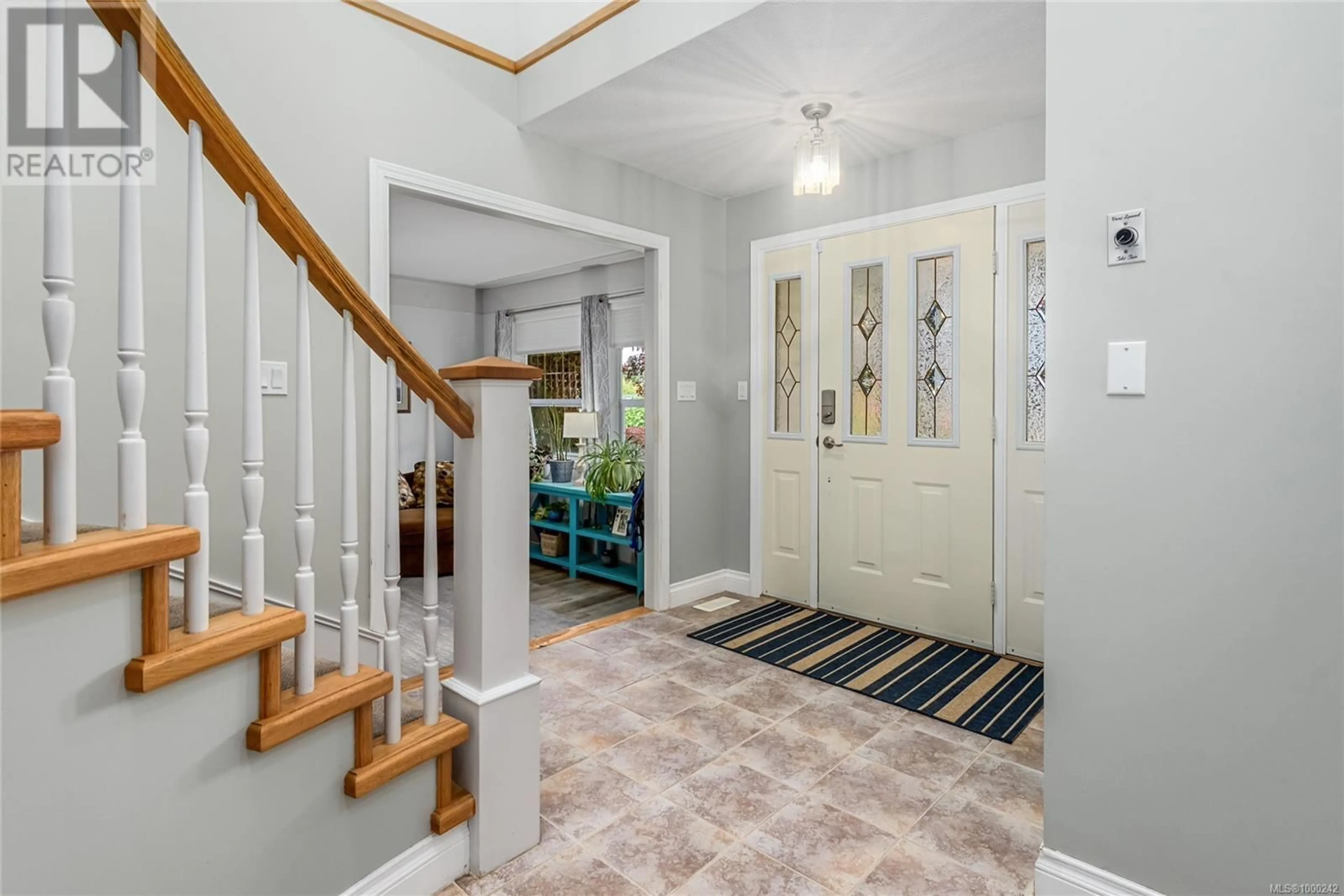 Indoor entryway for 1500 GRIFFIN DRIVE, Courtenay British Columbia V9N8M6