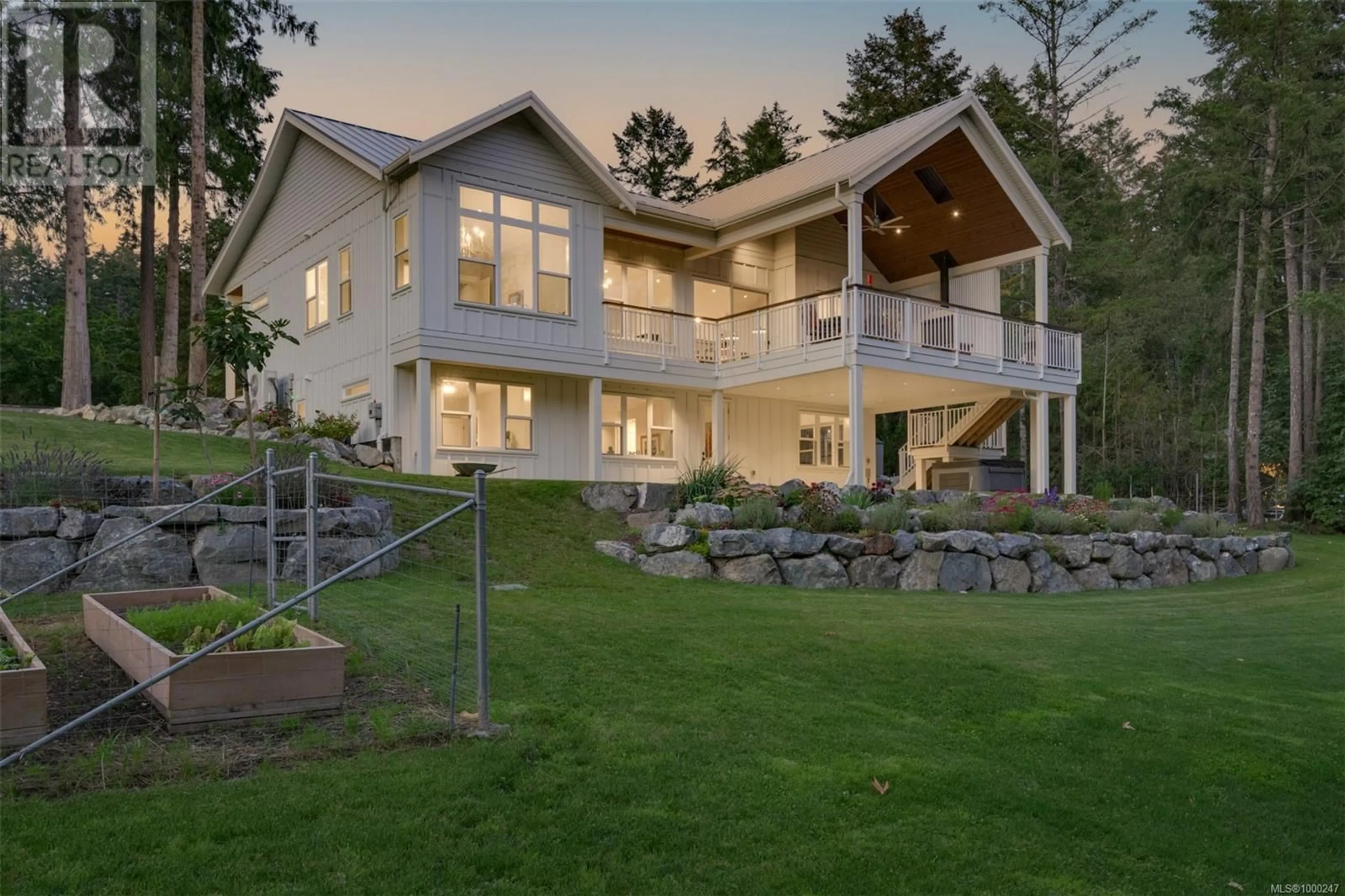 Home with vinyl exterior material, unknown for 471 GREEN MOUNTAIN ROAD, Saanich British Columbia V9E2B4