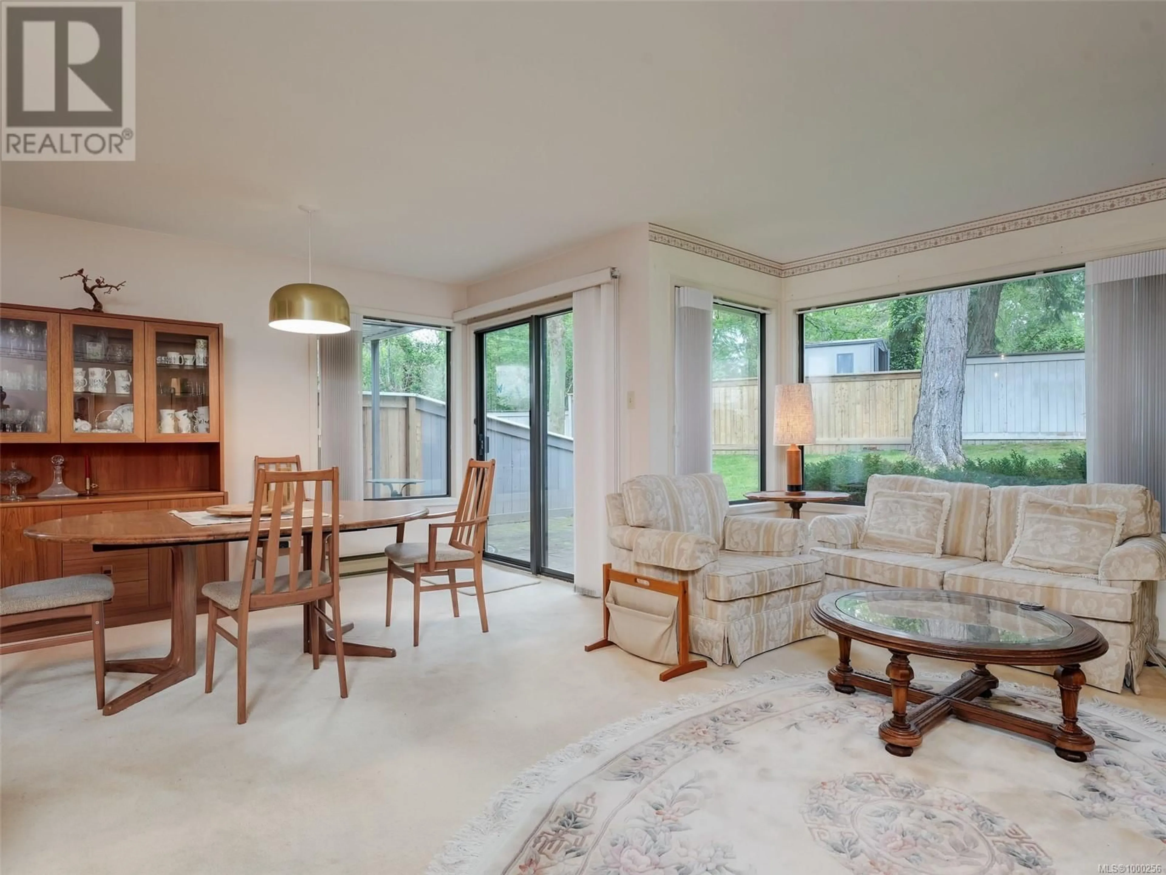Living room with furniture, unknown for 7 - 1309 MCKENZIE AVENUE, Saanich British Columbia V8P2M1