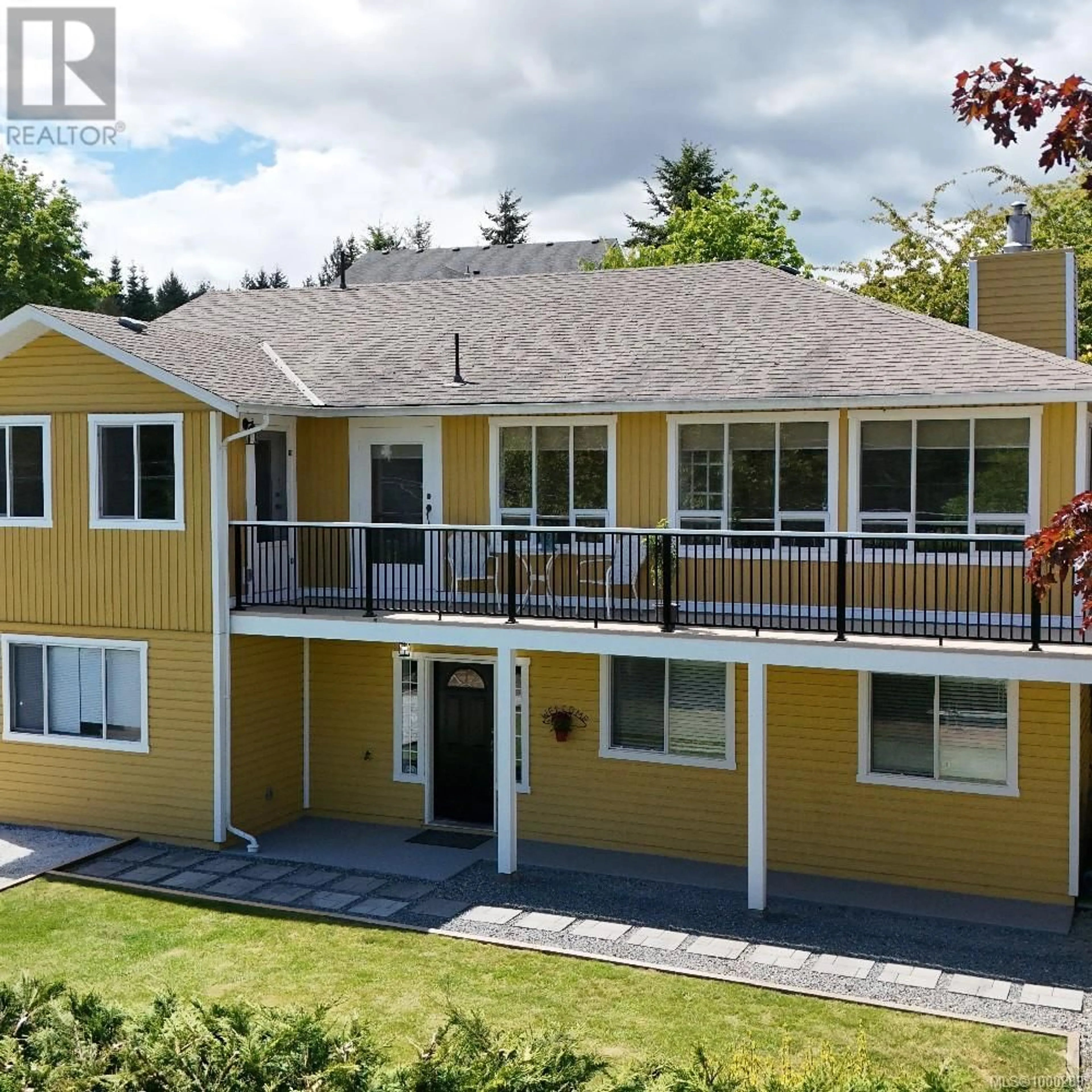 A pic from outside/outdoor area/front of a property/back of a property/a pic from drone, unknown for 2540 LODGEPOLE ROAD, Mill Bay British Columbia V0R2P0