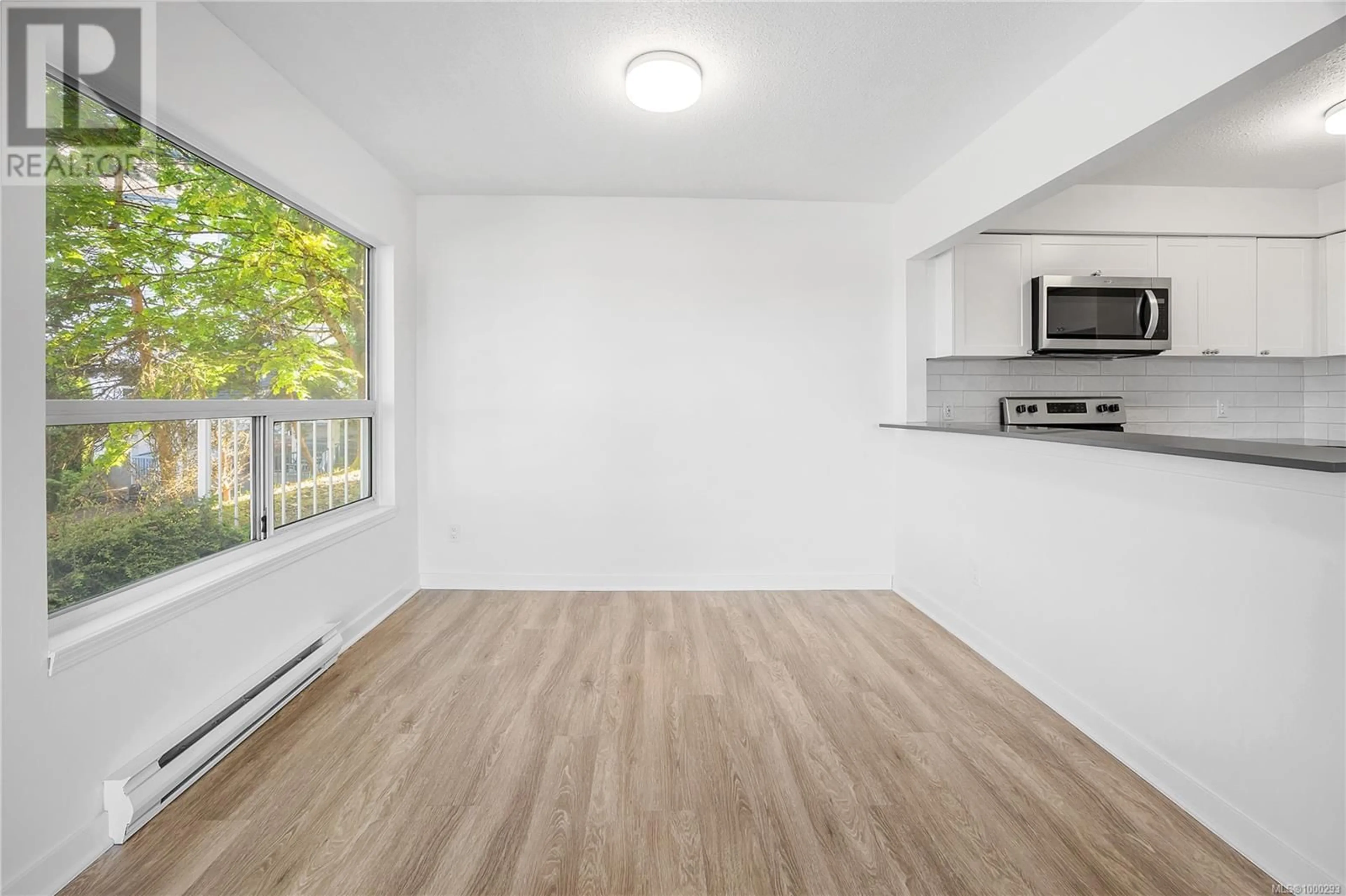 A pic of a room for 101 - 1651 DUFFERIN CRESCENT, Nanaimo British Columbia V9S5T1