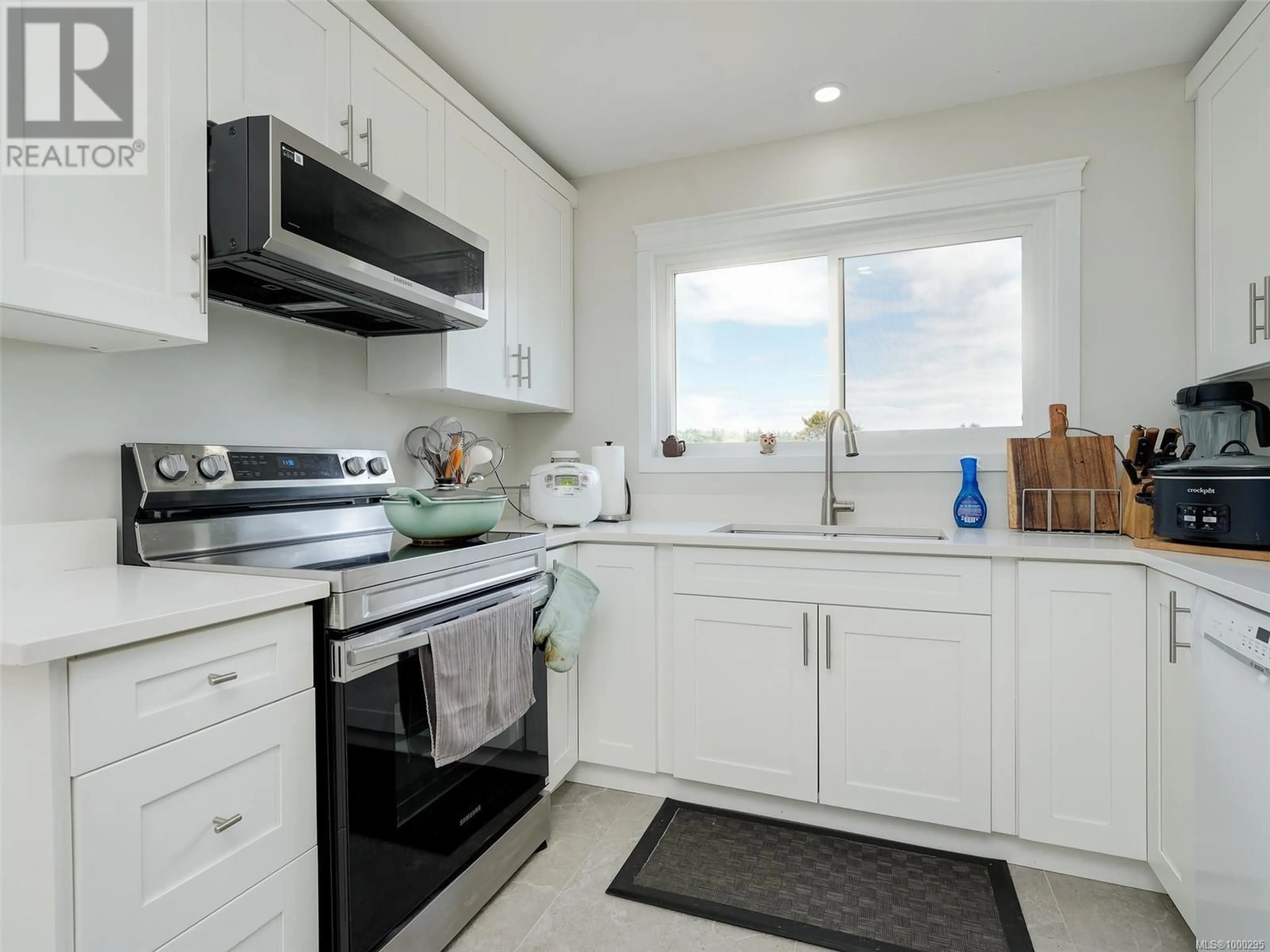 Unknown for 4316 RAMSAY PLACE, Saanich British Columbia V8N4Y7