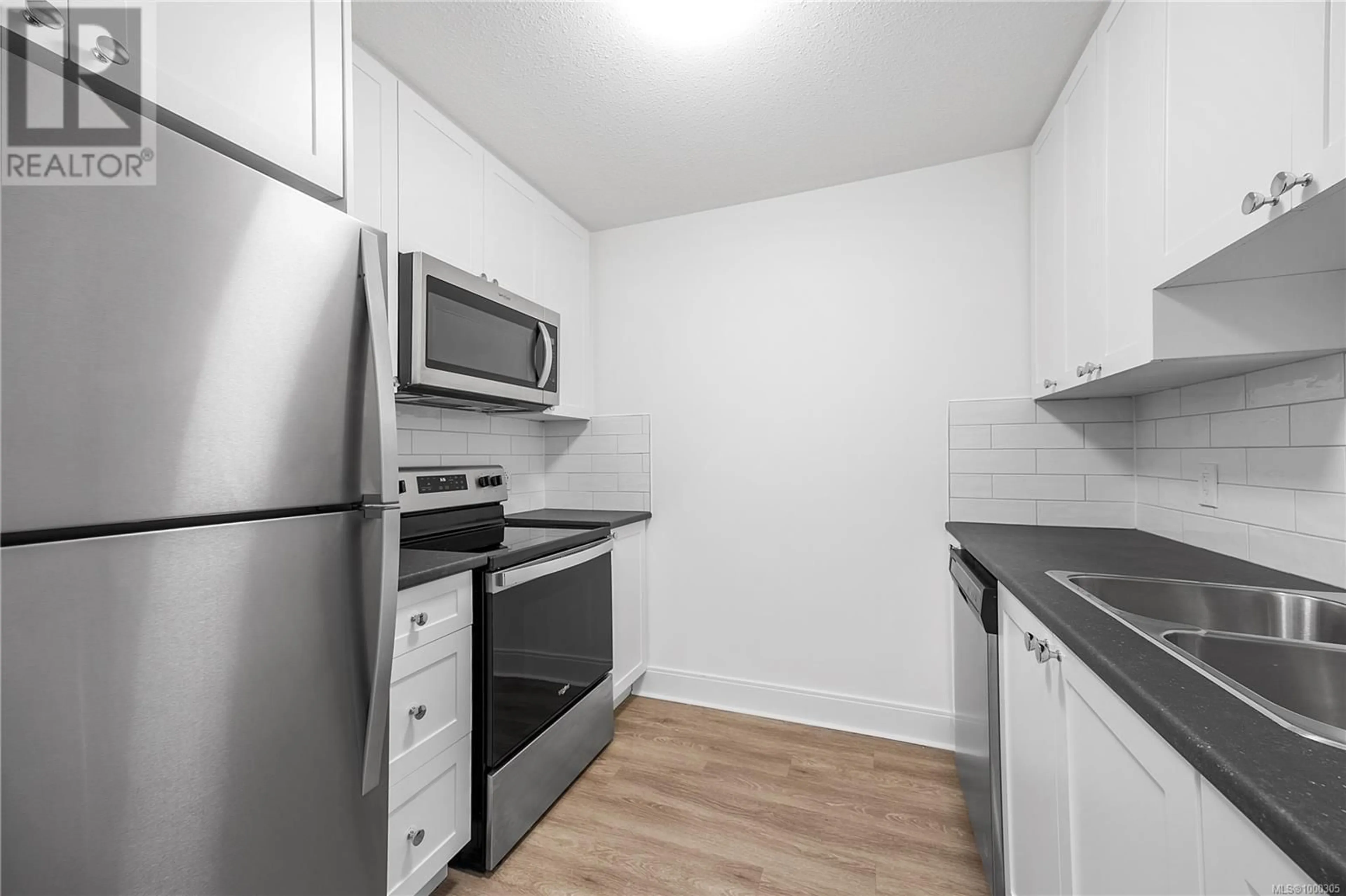 Standard kitchen, unknown for 315 - 1651 DUFFERIN CRESCENT, Nanaimo British Columbia V9S5T1