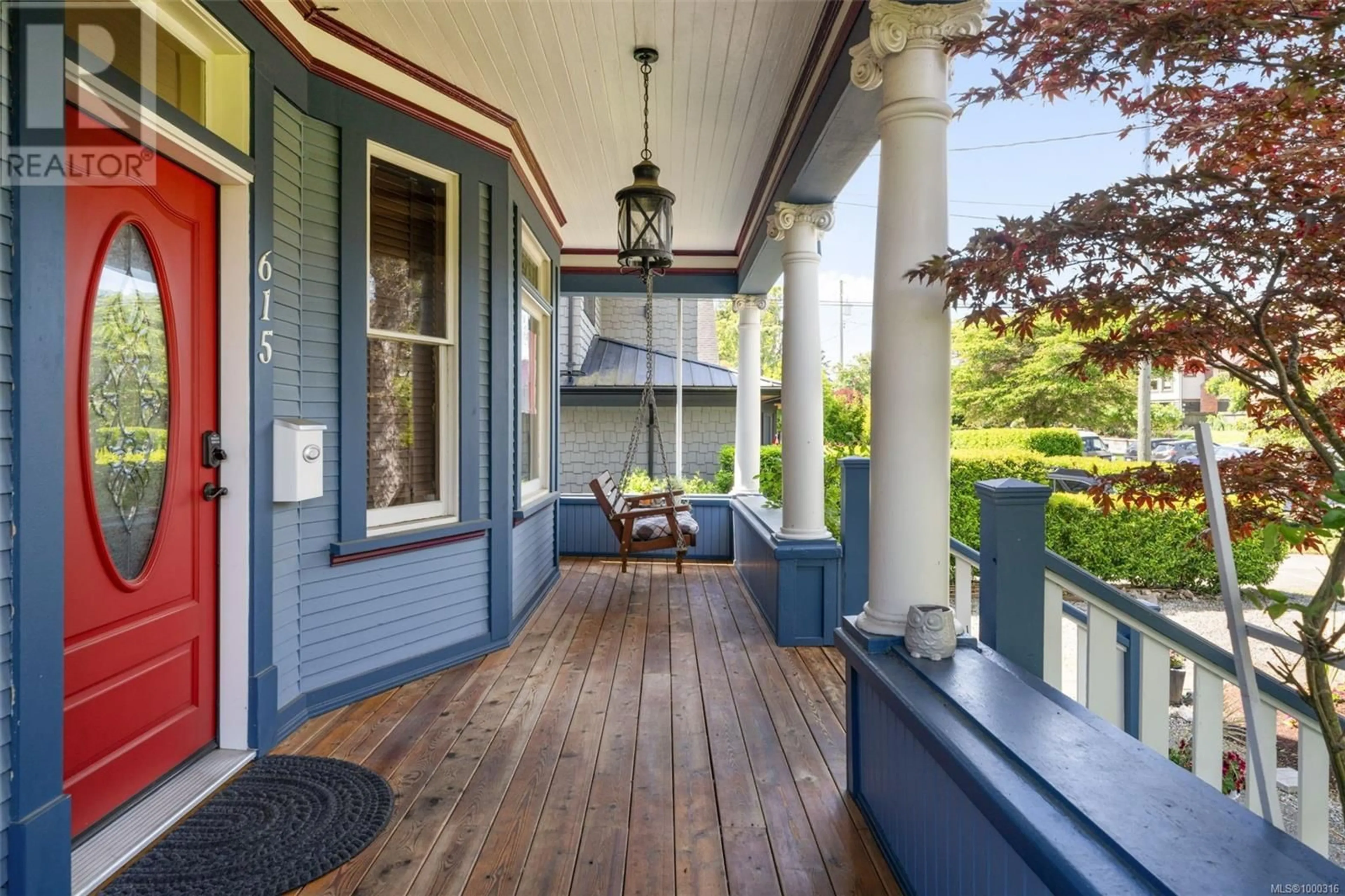 Patio, street for 615 HARBINGER AVENUE, Victoria British Columbia V8V4H9