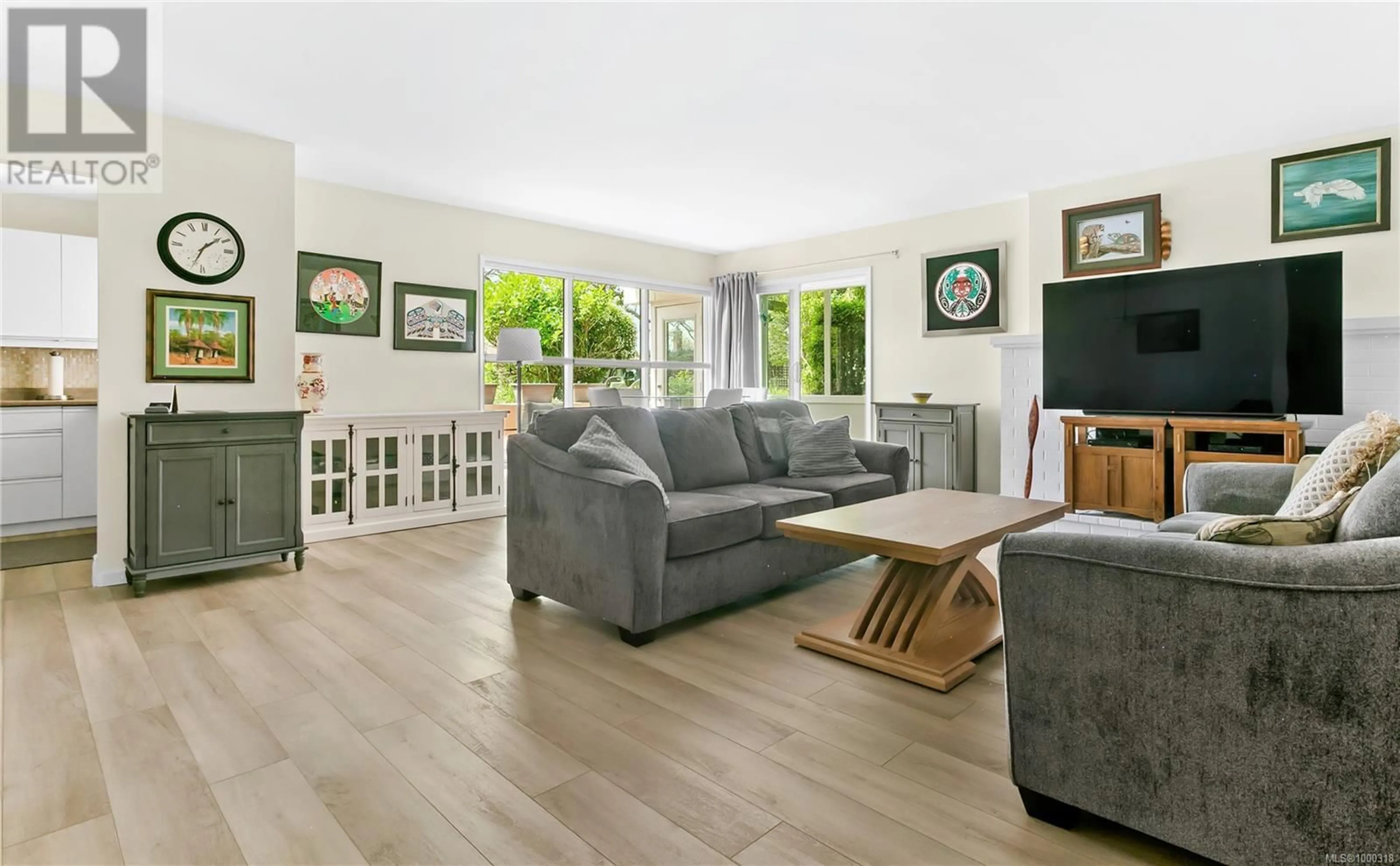 Living room with furniture, unknown for 103 - 2323 HAMIOTA STREET, Oak Bay British Columbia V8R2N1