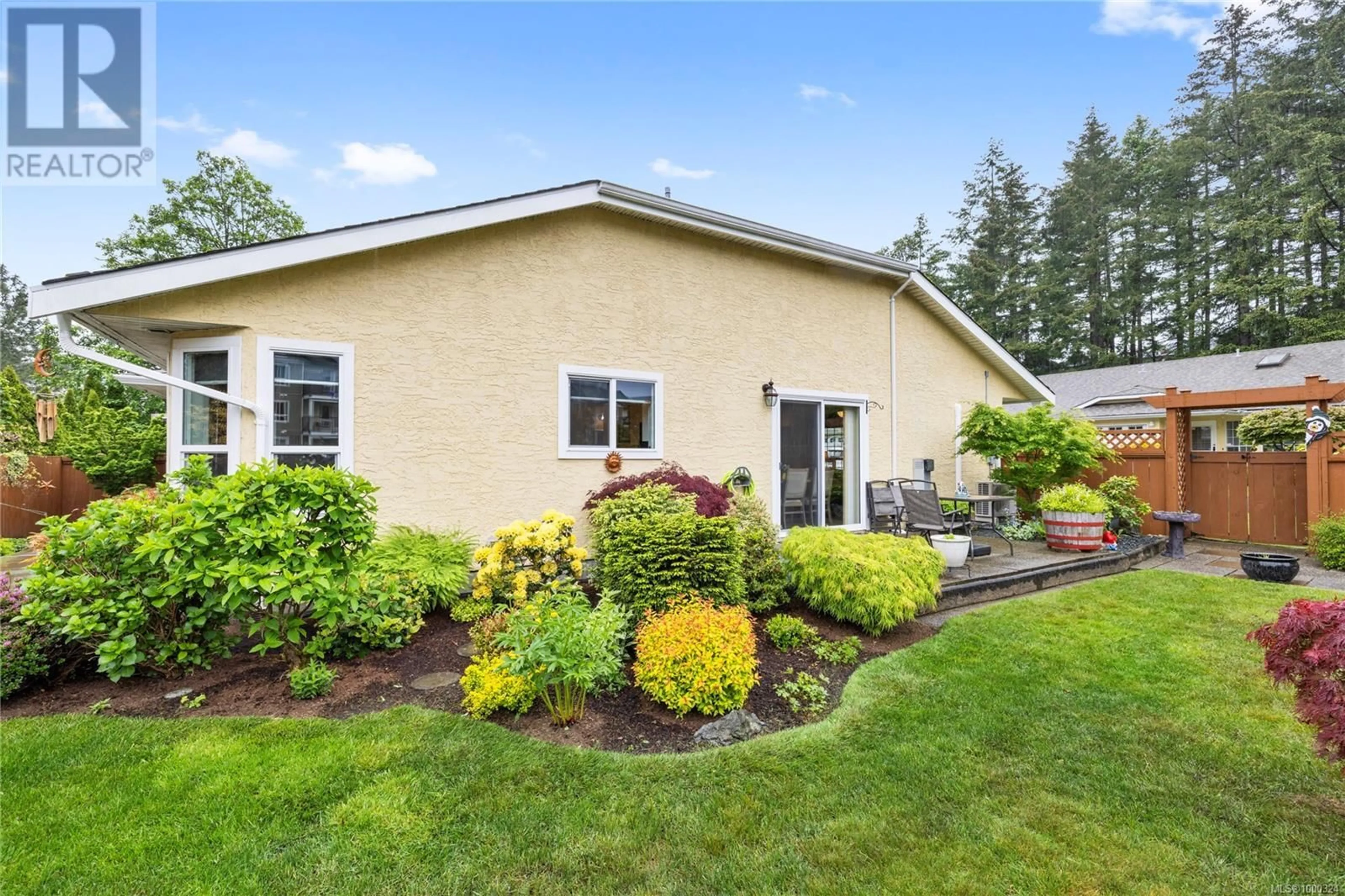 Home with vinyl exterior material, unknown for 20 - 4750 UPLANDS DRIVE, Nanaimo British Columbia V9T5V1