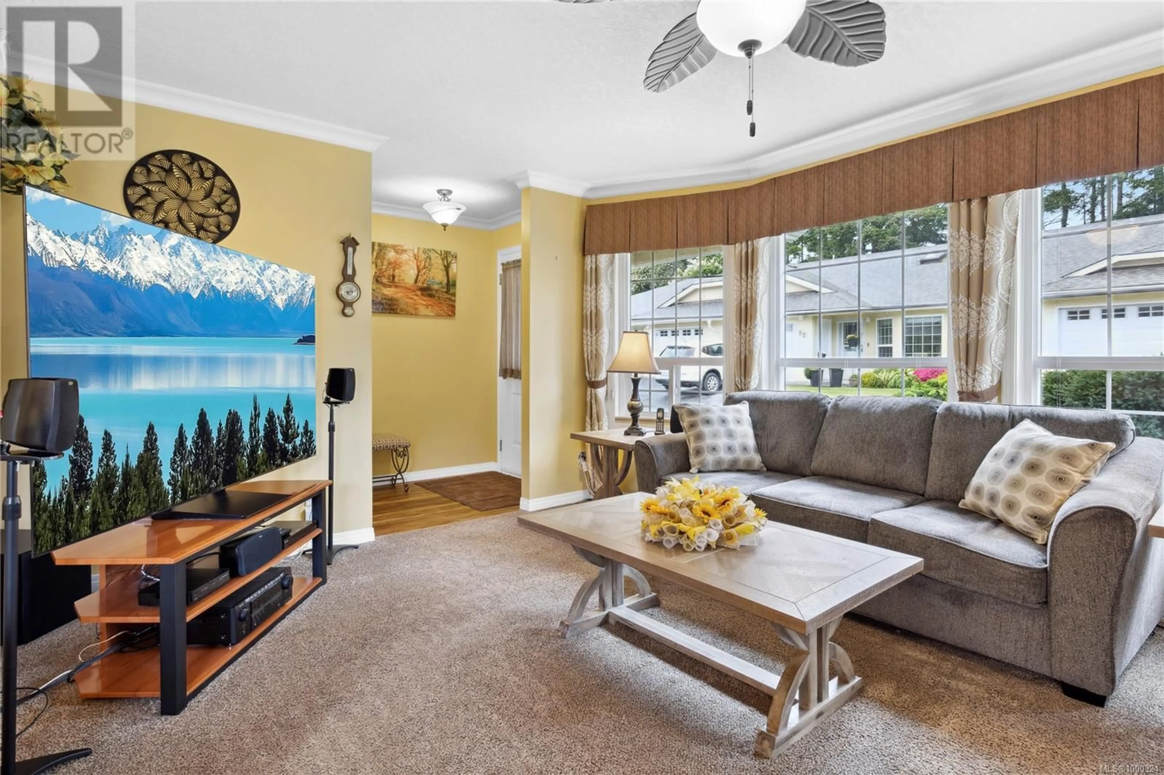 Living room with furniture, unknown for 20 - 4750 UPLANDS DRIVE, Nanaimo British Columbia V9T5V1
