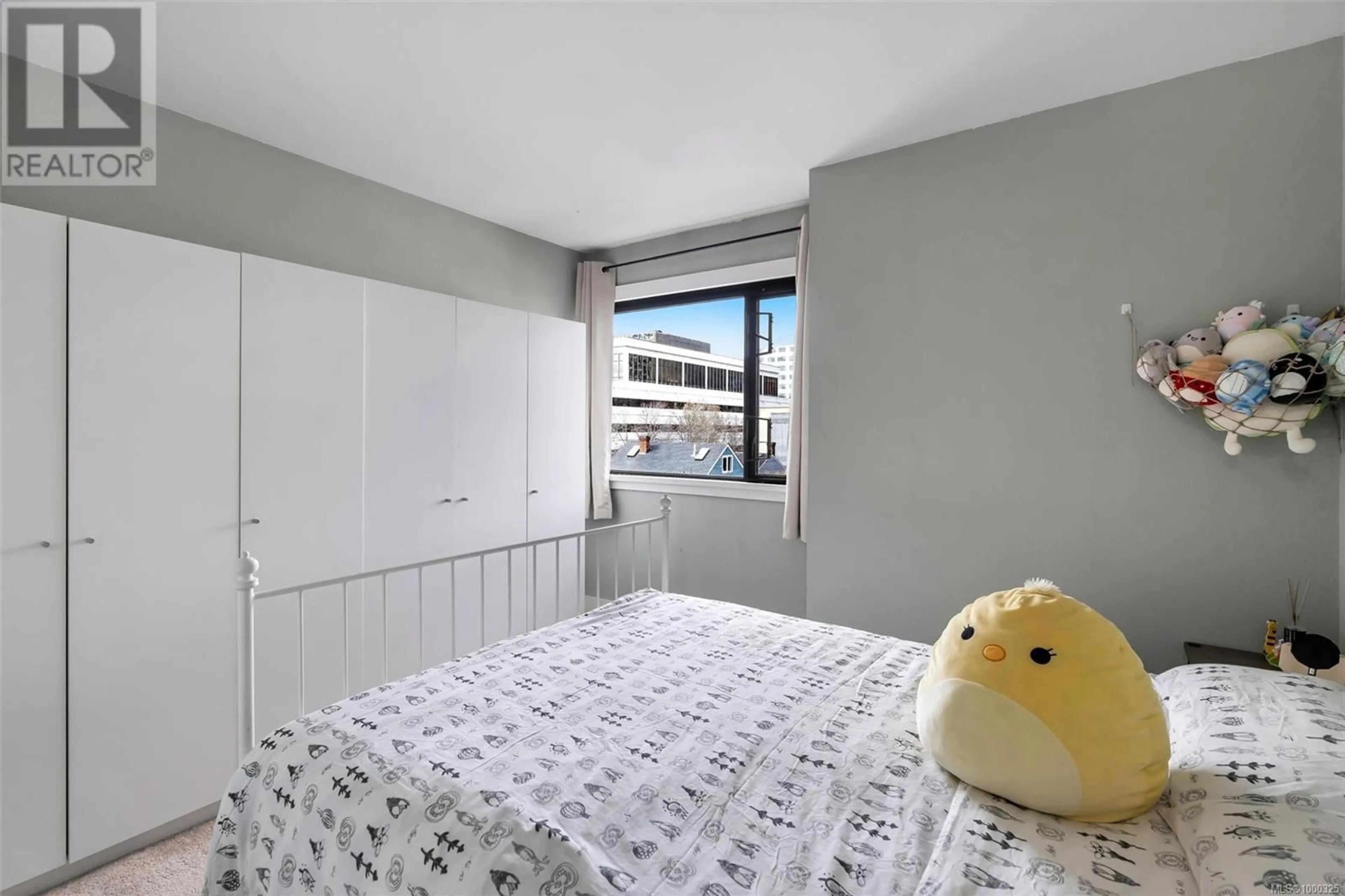 Bedroom with bed, unknown for 405 - 1630 QUADRA STREET, Victoria British Columbia V8W3J5
