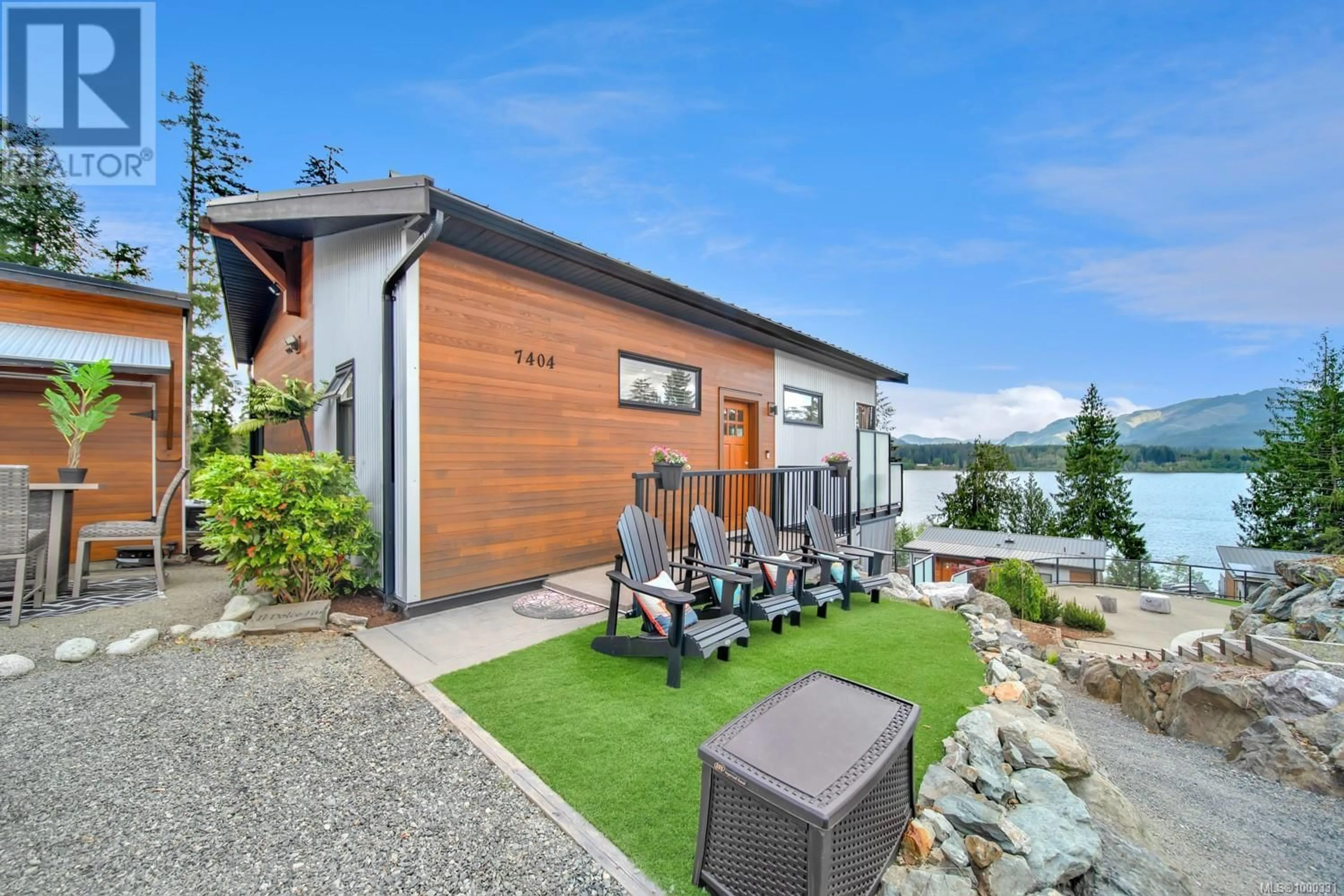 Patio, water/lake/river/ocean view for 7404 COTTAGE WAY, Lake Cowichan British Columbia V0R2G1