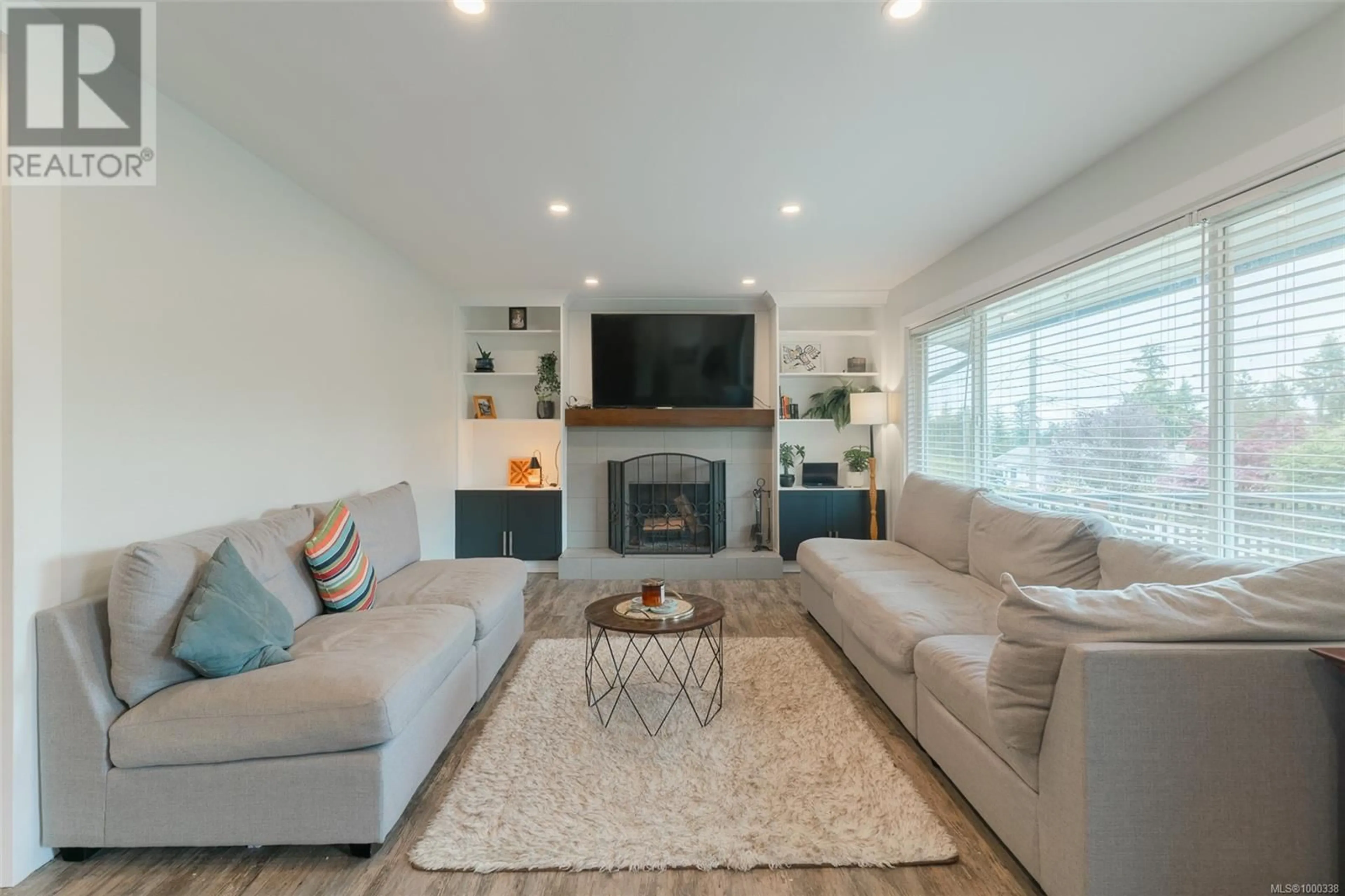 Living room with furniture, unknown for 274 VILLA ROAD, Nanaimo British Columbia V9T2P5