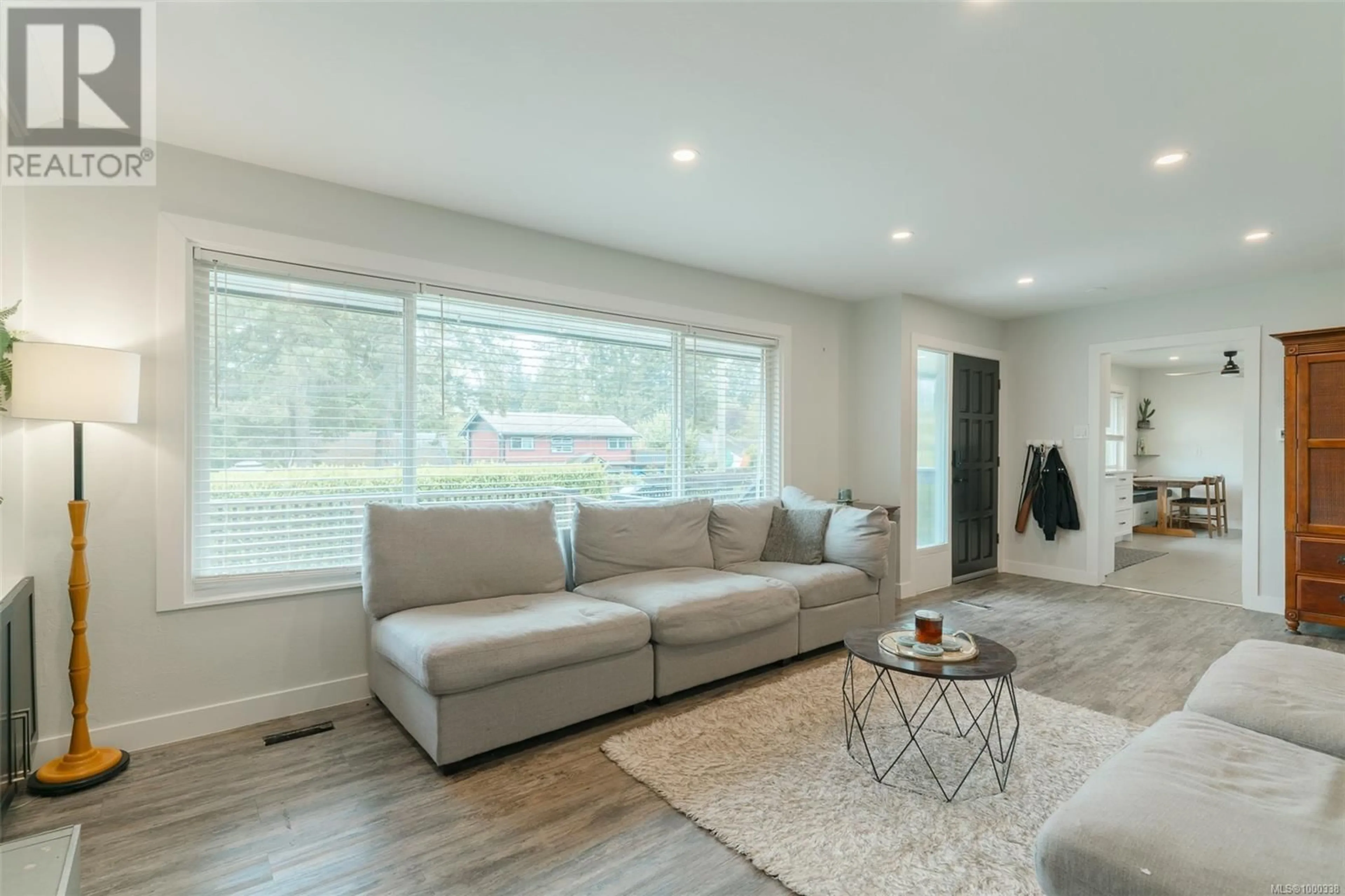 Living room with furniture, unknown for 274 VILLA ROAD, Nanaimo British Columbia V9T2P5