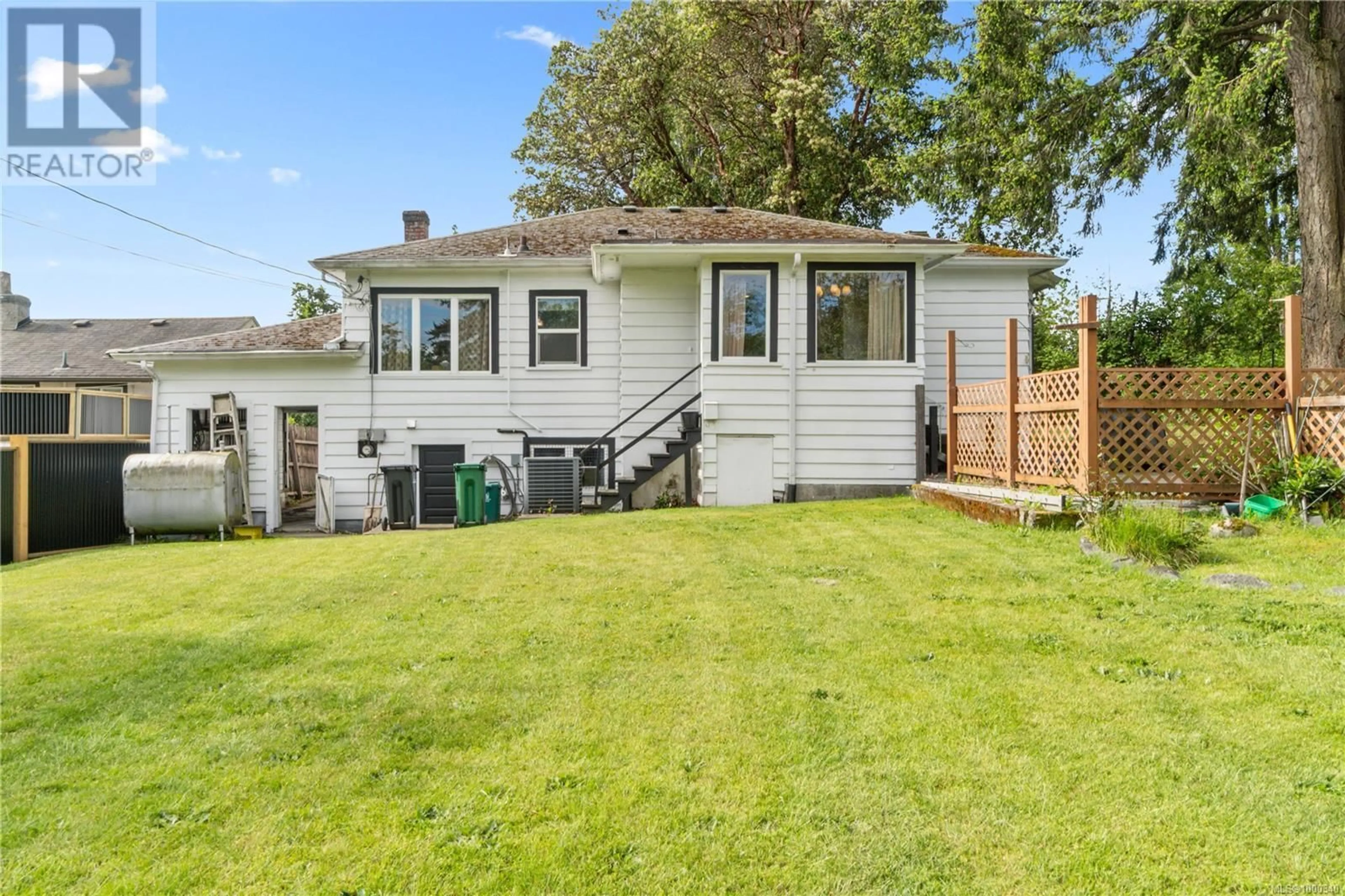 Unknown for 390 CYPRESS STREET, Nanaimo British Columbia V9S1S1