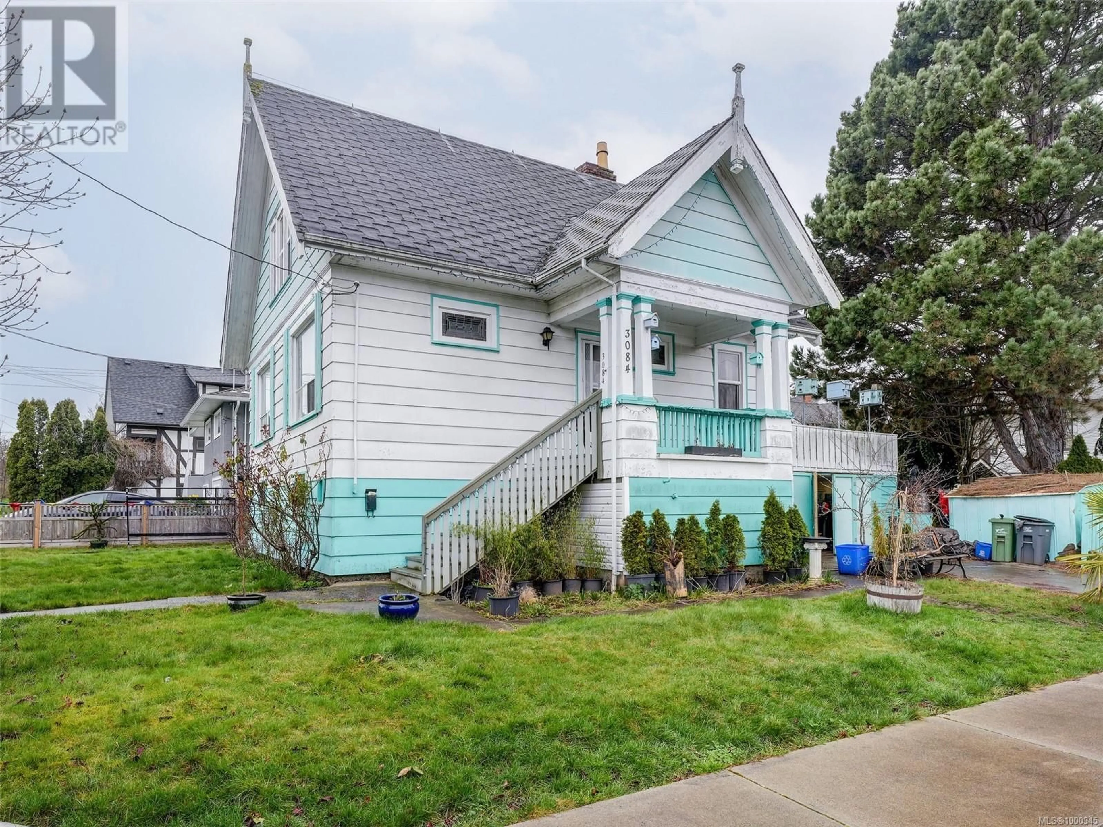Home with vinyl exterior material, street for 3084 CARROLL STREET, Victoria British Columbia V9A1P9