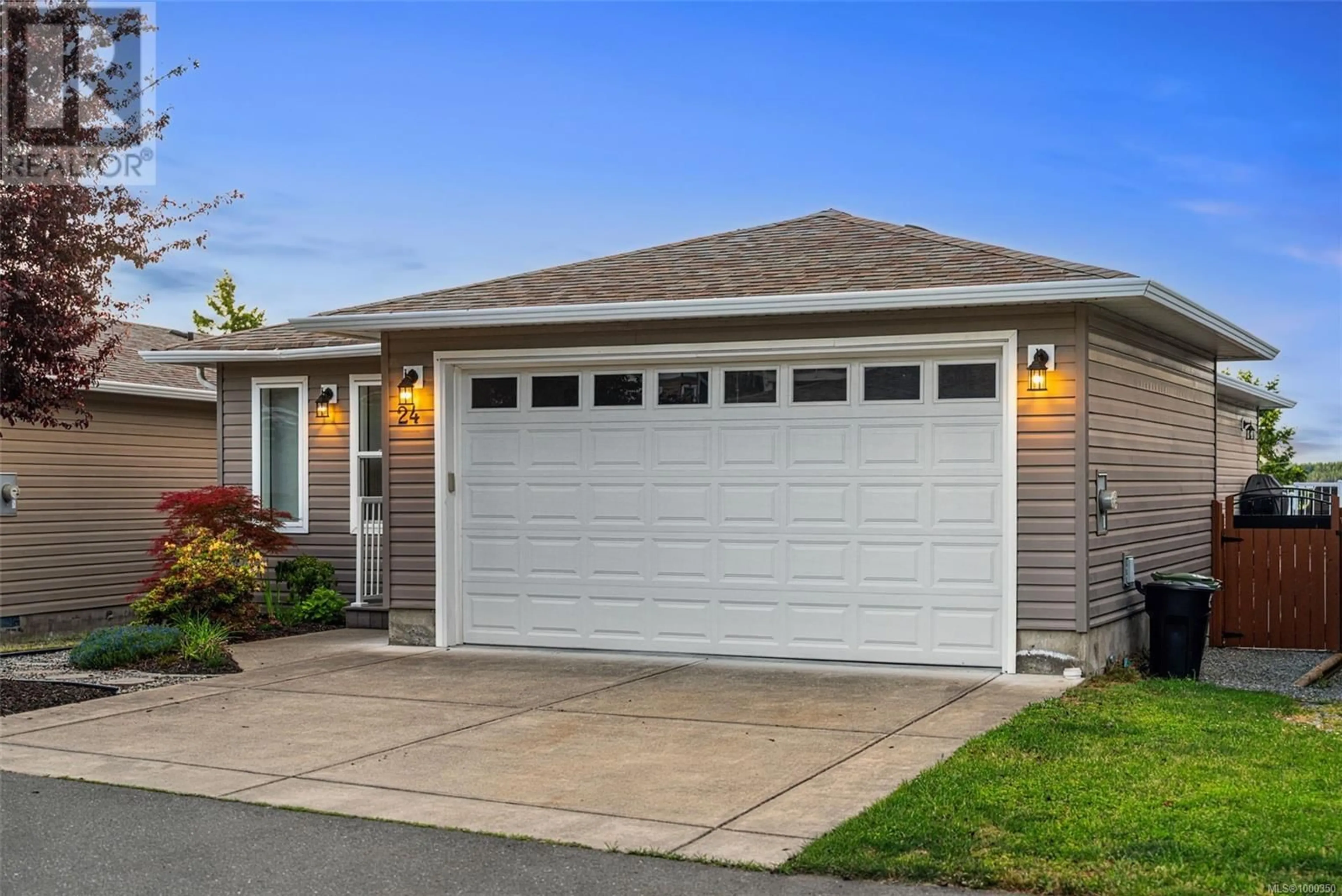 Home with vinyl exterior material, street for 24 - 2740 STAUTW ROAD, Central Saanich British Columbia V8M2E6