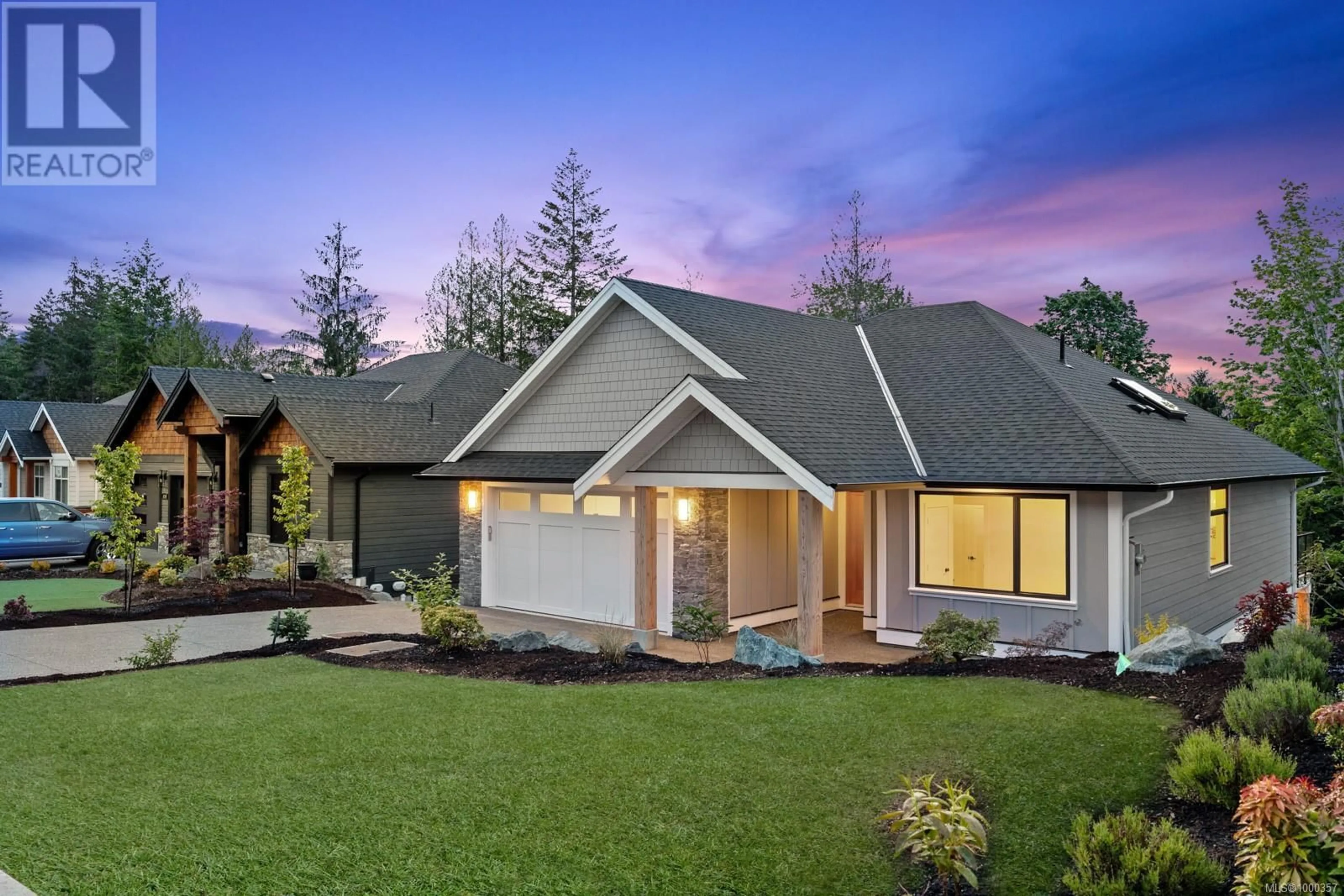 Home with vinyl exterior material, street for 3282 KLANAWA CRESCENT, Courtenay British Columbia V9N0H4
