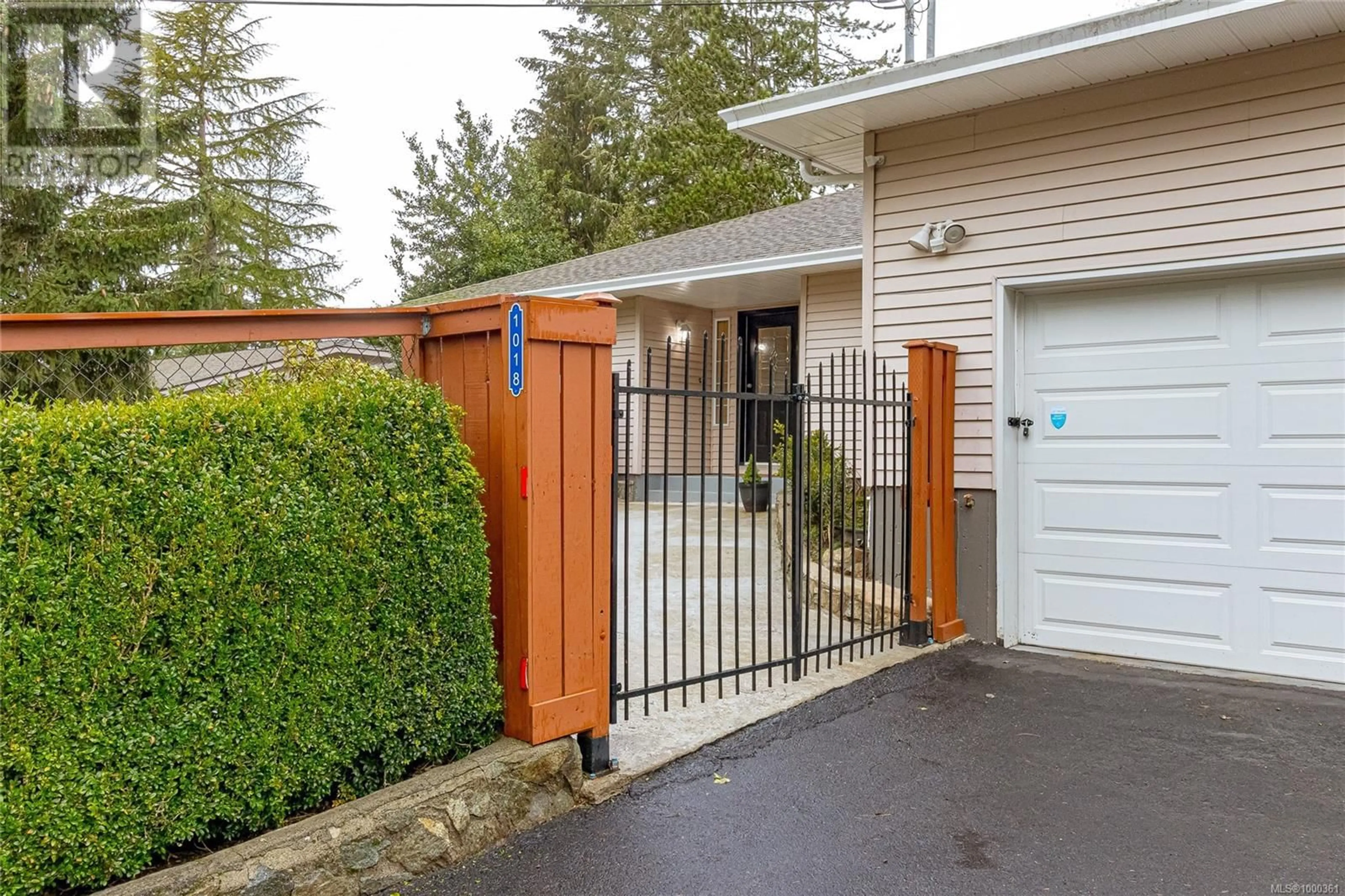 Unknown for 1018 BENVENUTO AVENUE, Central Saanich British Columbia V8M1A1