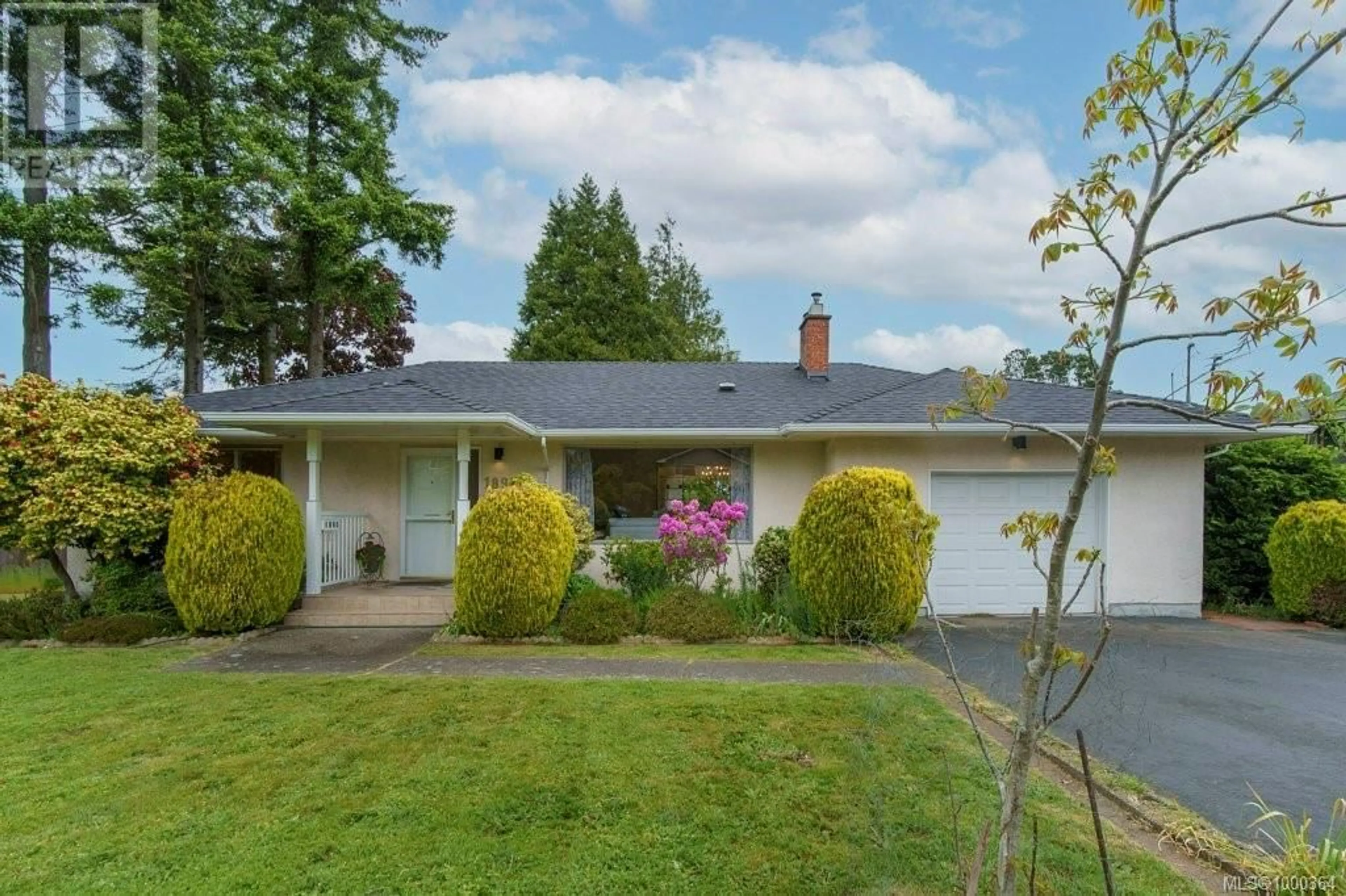 Home with vinyl exterior material, street for 1890 GRANDVIEW DRIVE, Saanich British Columbia V8N2V1