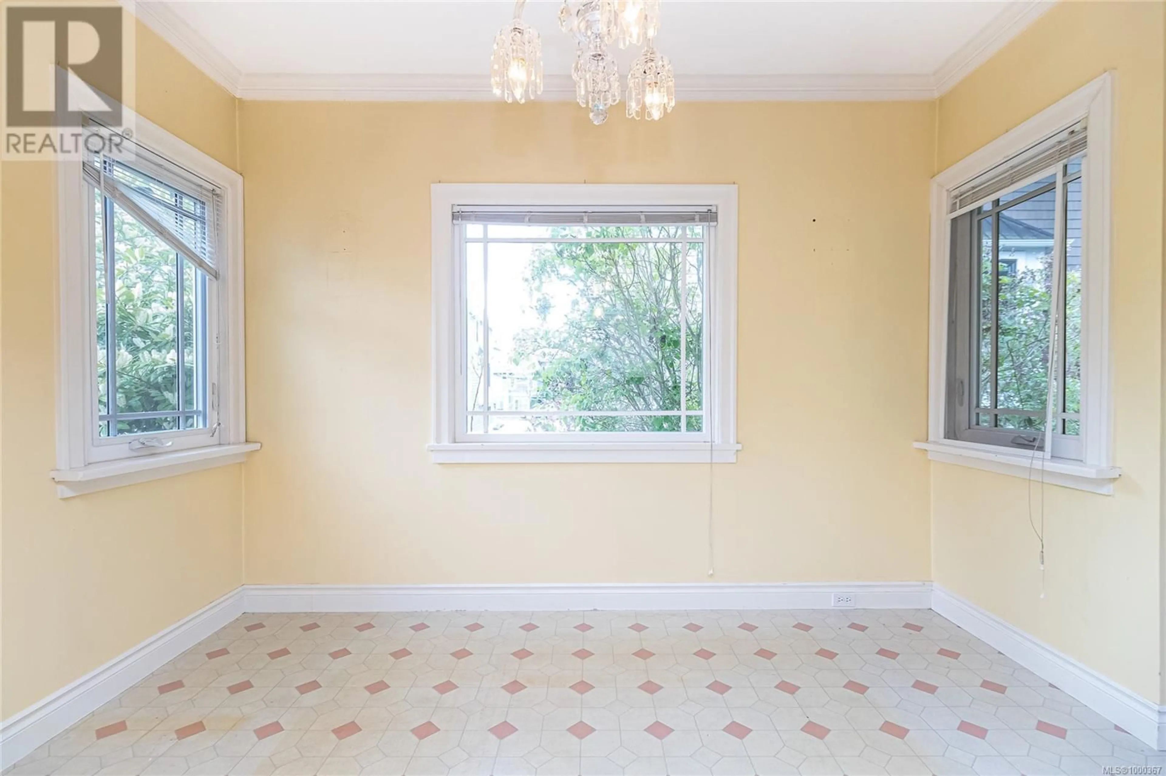 A pic of a room for 2719 RICHMOND ROAD, Saanich British Columbia V8R4T2