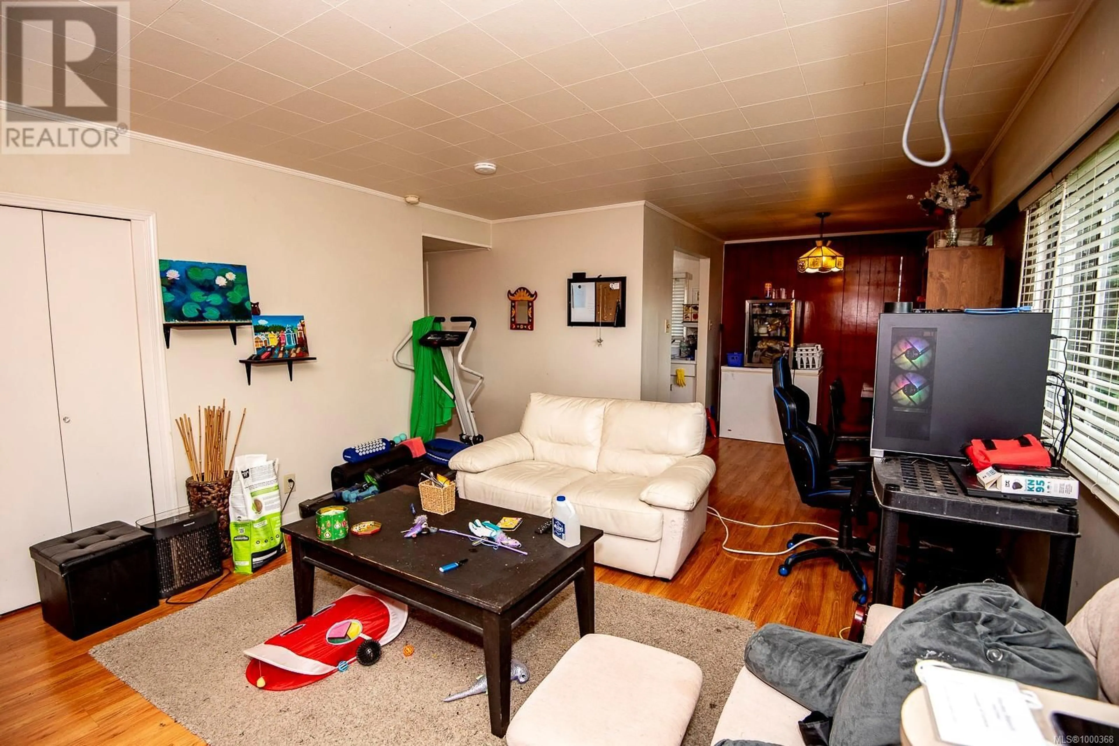 A pic of a room for 651 ADMIRALS ROAD, Esquimalt British Columbia V9A2N6