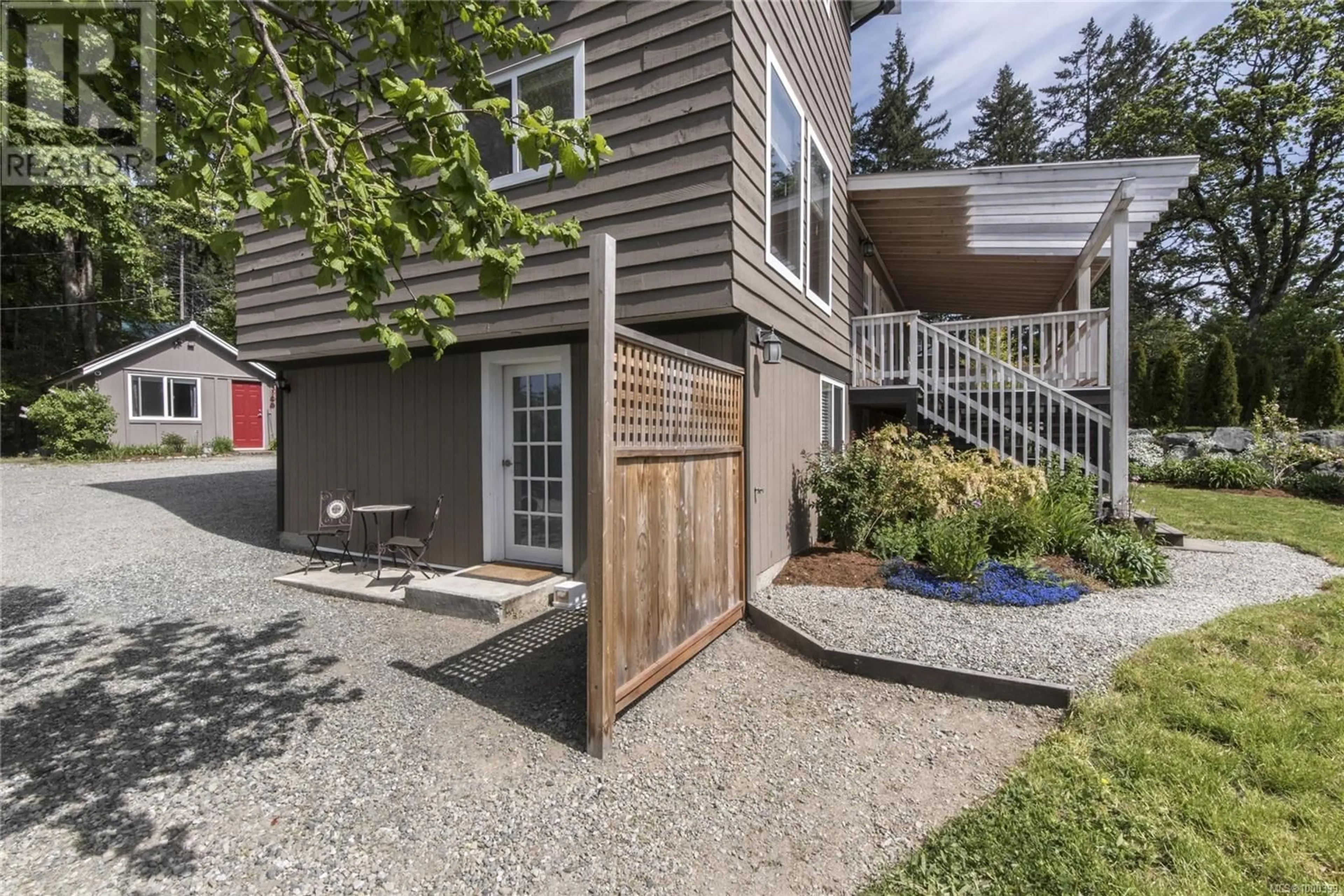 Patio, street for 3199 GIBBINS ROAD, Duncan British Columbia V9L1G7