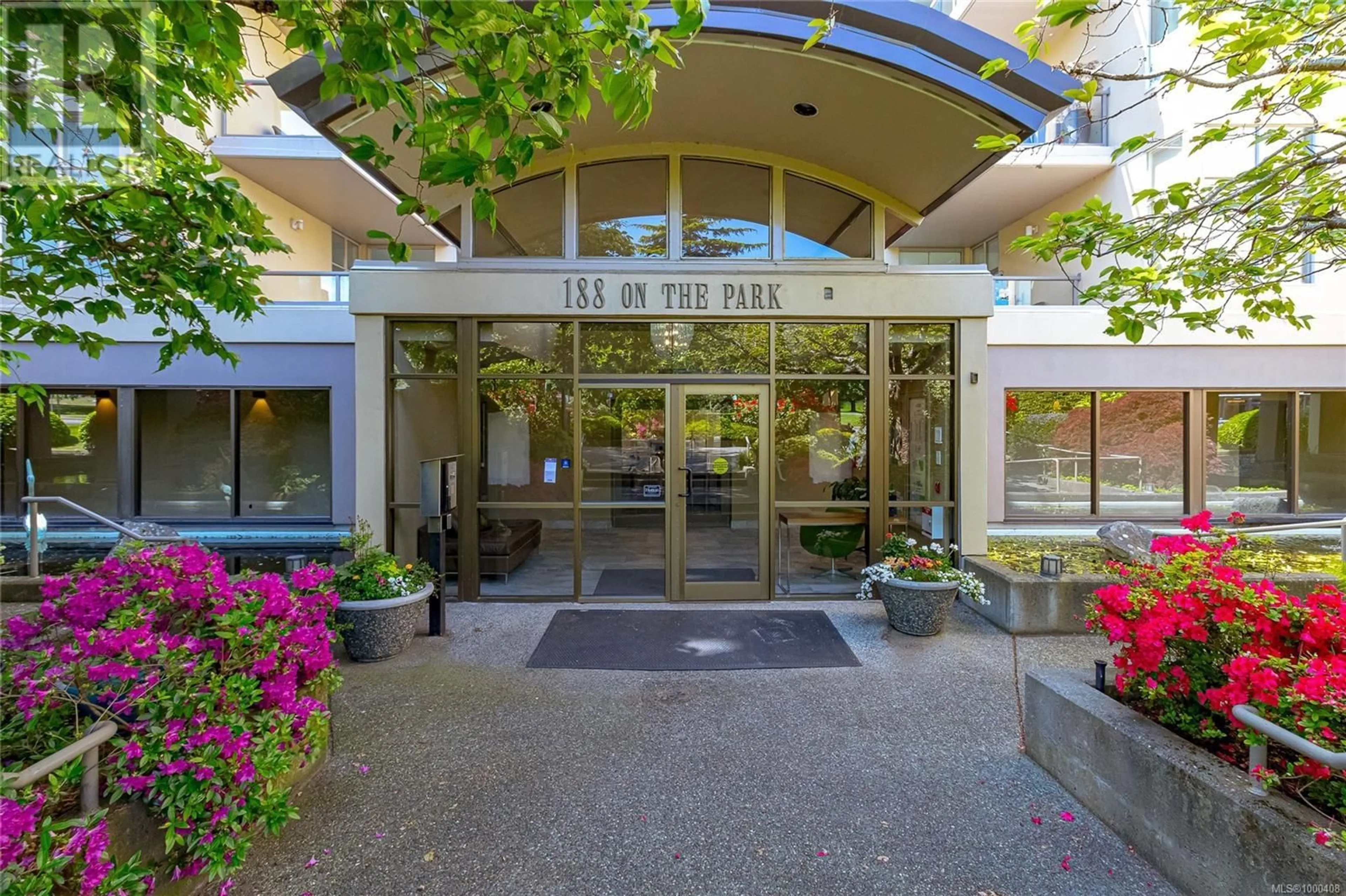 Lobby for 470 - 188 DOUGLAS STREET, Victoria British Columbia V8V2P1