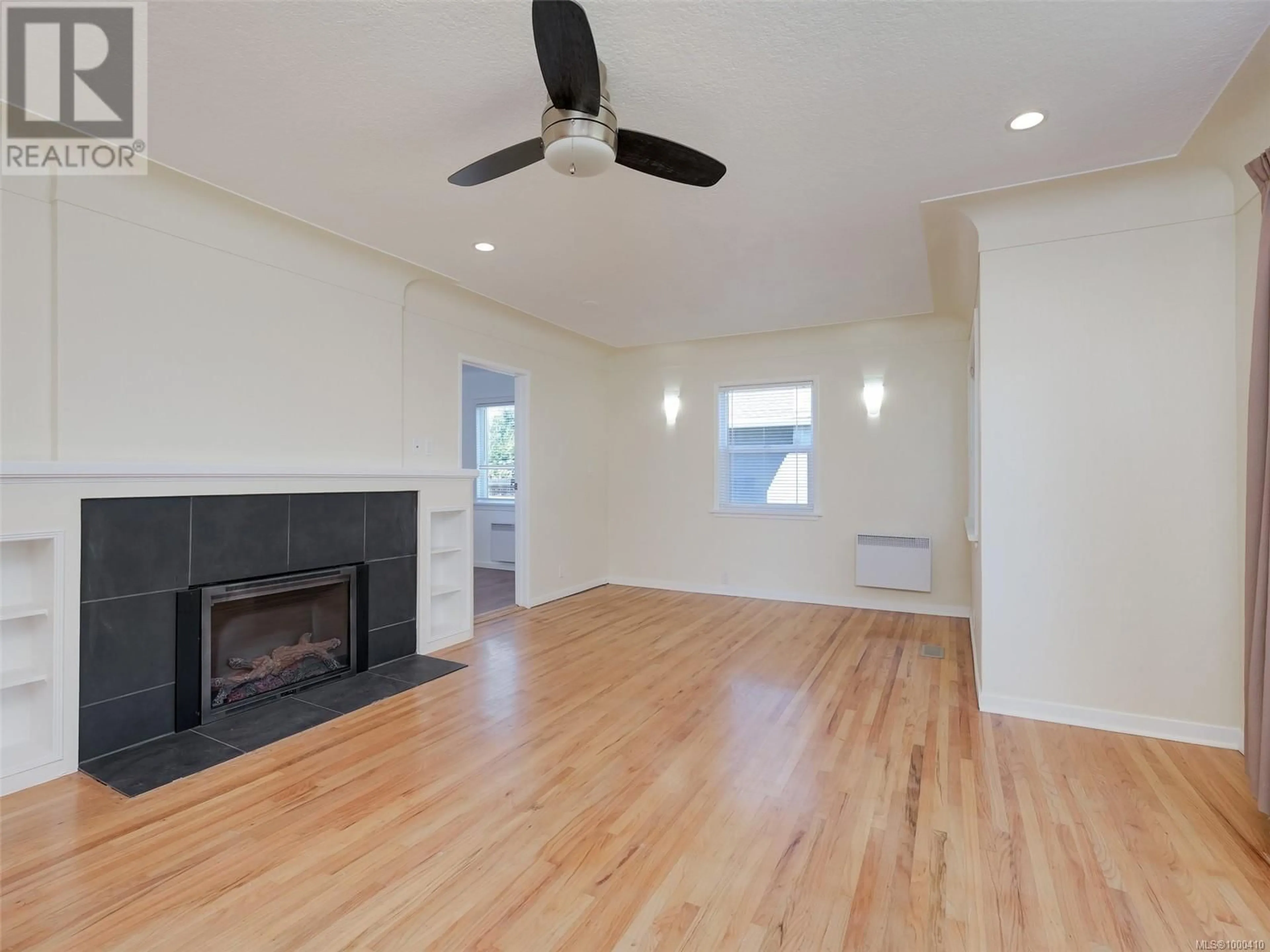 A pic of a room for 3856 CAREY ROAD, Saanich British Columbia V8Z4C7