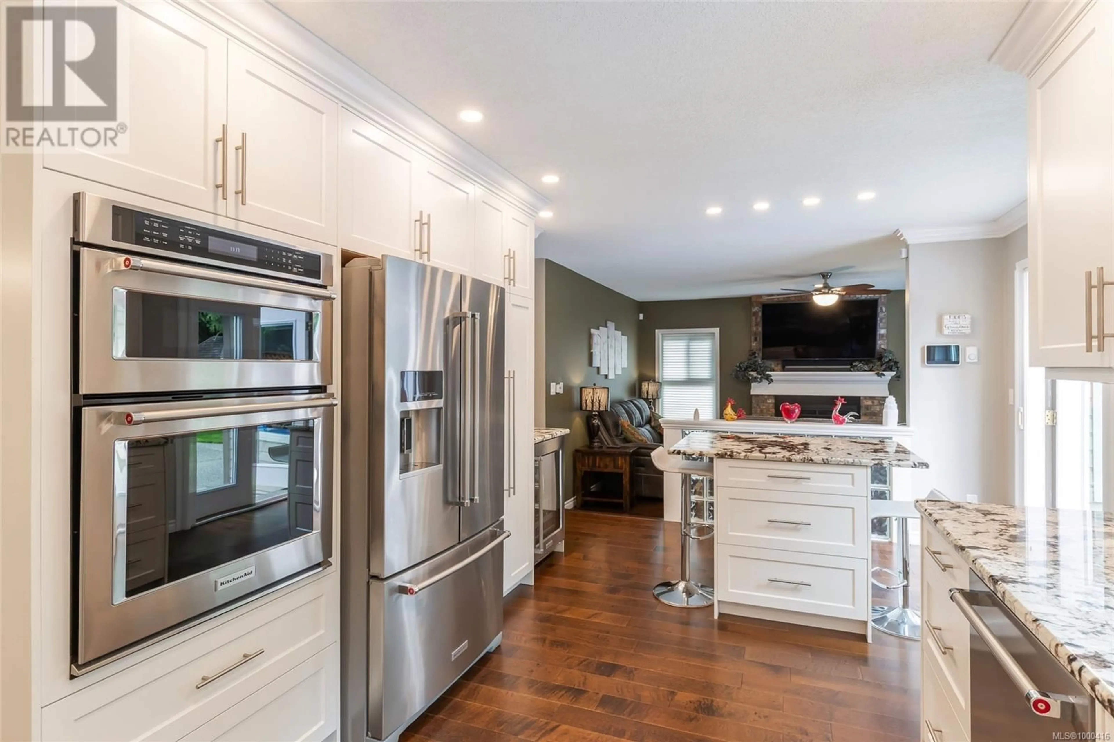 Open concept kitchen, unknown for 2005 BERKSHIRE PLACE, Nanaimo British Columbia V9T5R3