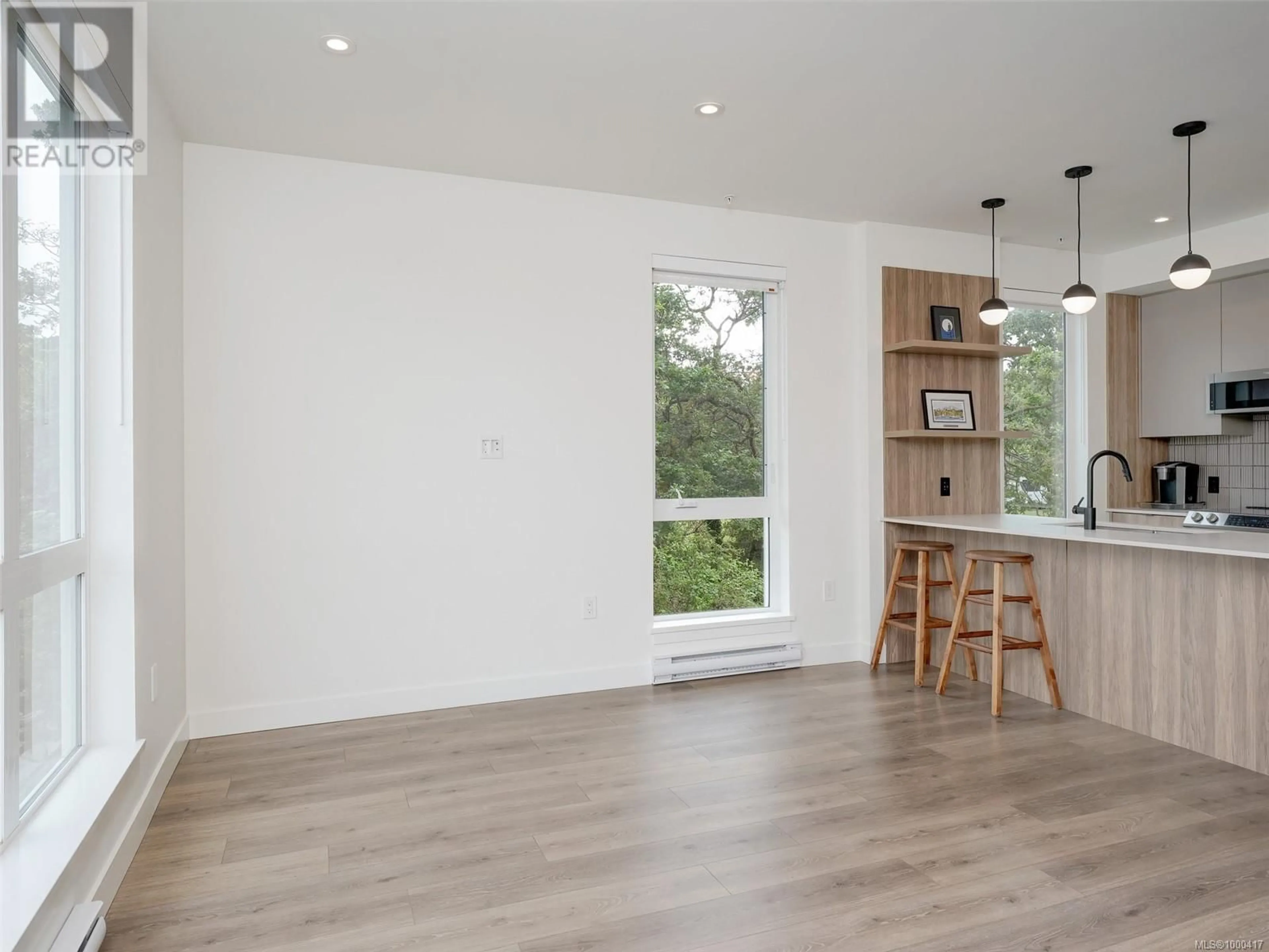 A pic of a room for 307 - 1301 HILLSIDE AVENUE, Victoria British Columbia V8T0E3