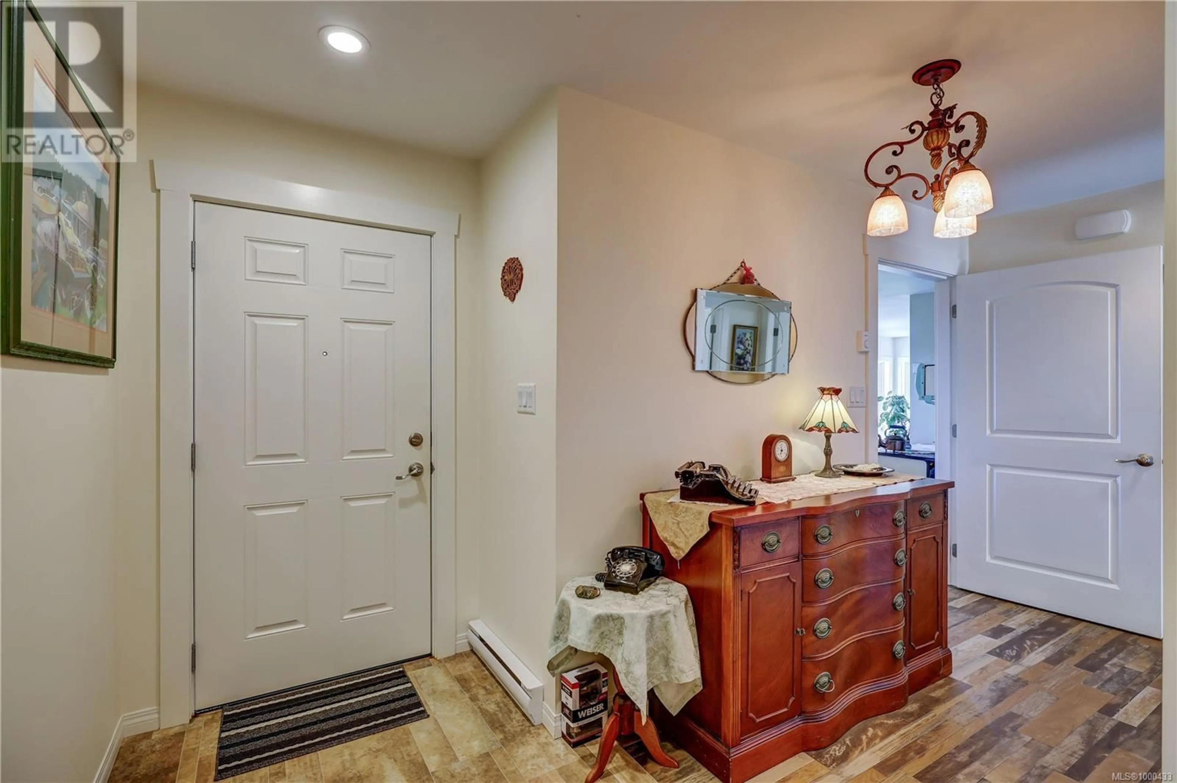 Indoor entryway for 2565 CARDENA CRESCENT, Port McNeill British Columbia V0N2R0