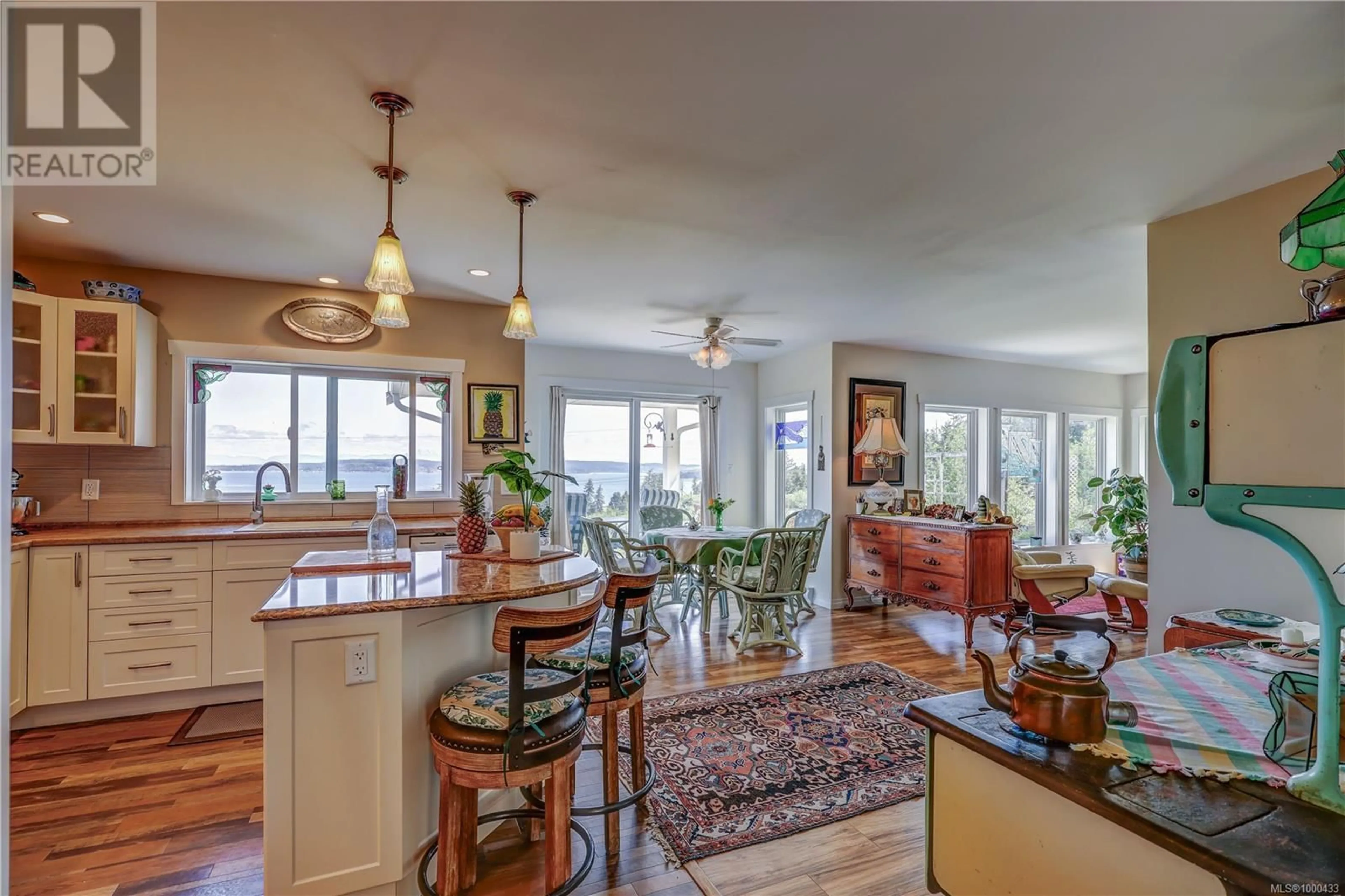 Open concept kitchen, unknown for 2565 CARDENA CRESCENT, Port McNeill British Columbia V0N2R0