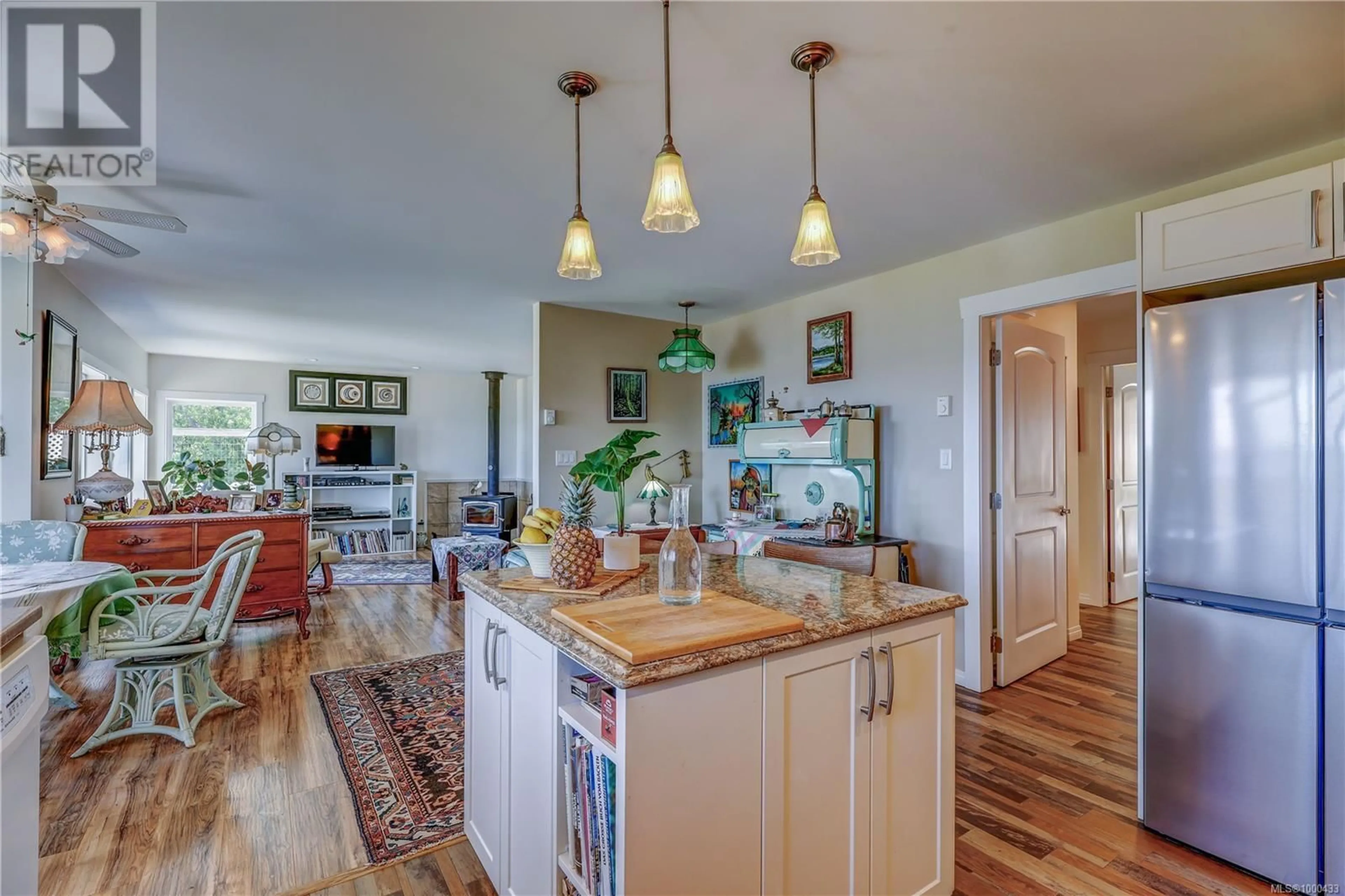 Open concept kitchen, unknown for 2565 CARDENA CRESCENT, Port McNeill British Columbia V0N2R0