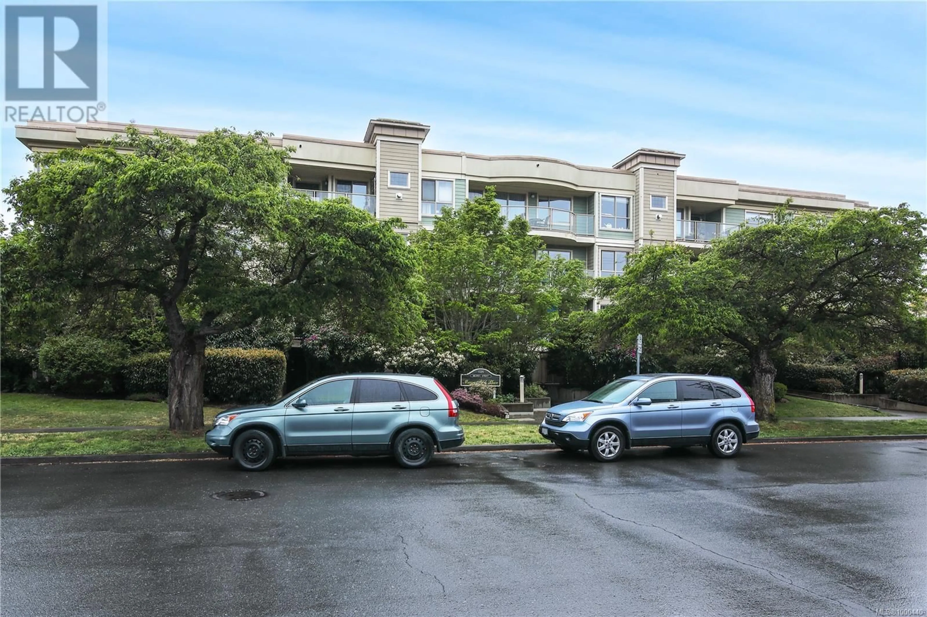 Unknown for 402 - 1025 MEARES STREET, Victoria British Columbia V8V3J7