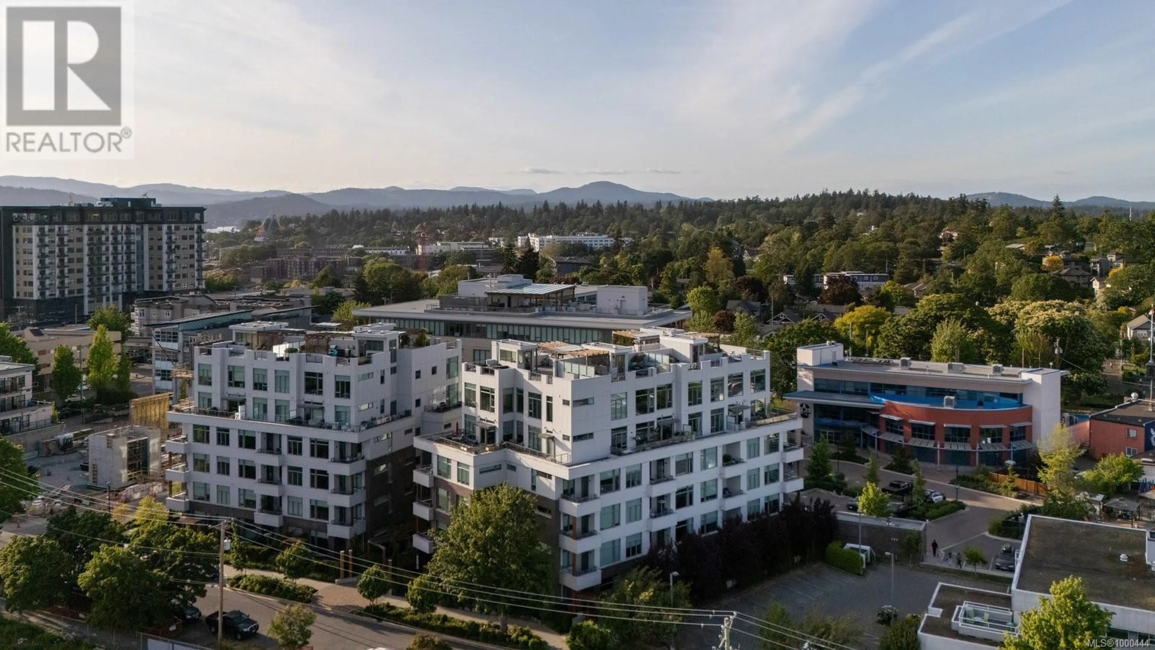 A pic from outside/outdoor area/front of a property/back of a property/a pic from drone, unknown for 602 - 1216 CARLISLE AVENUE, Esquimalt British Columbia V9A0H5