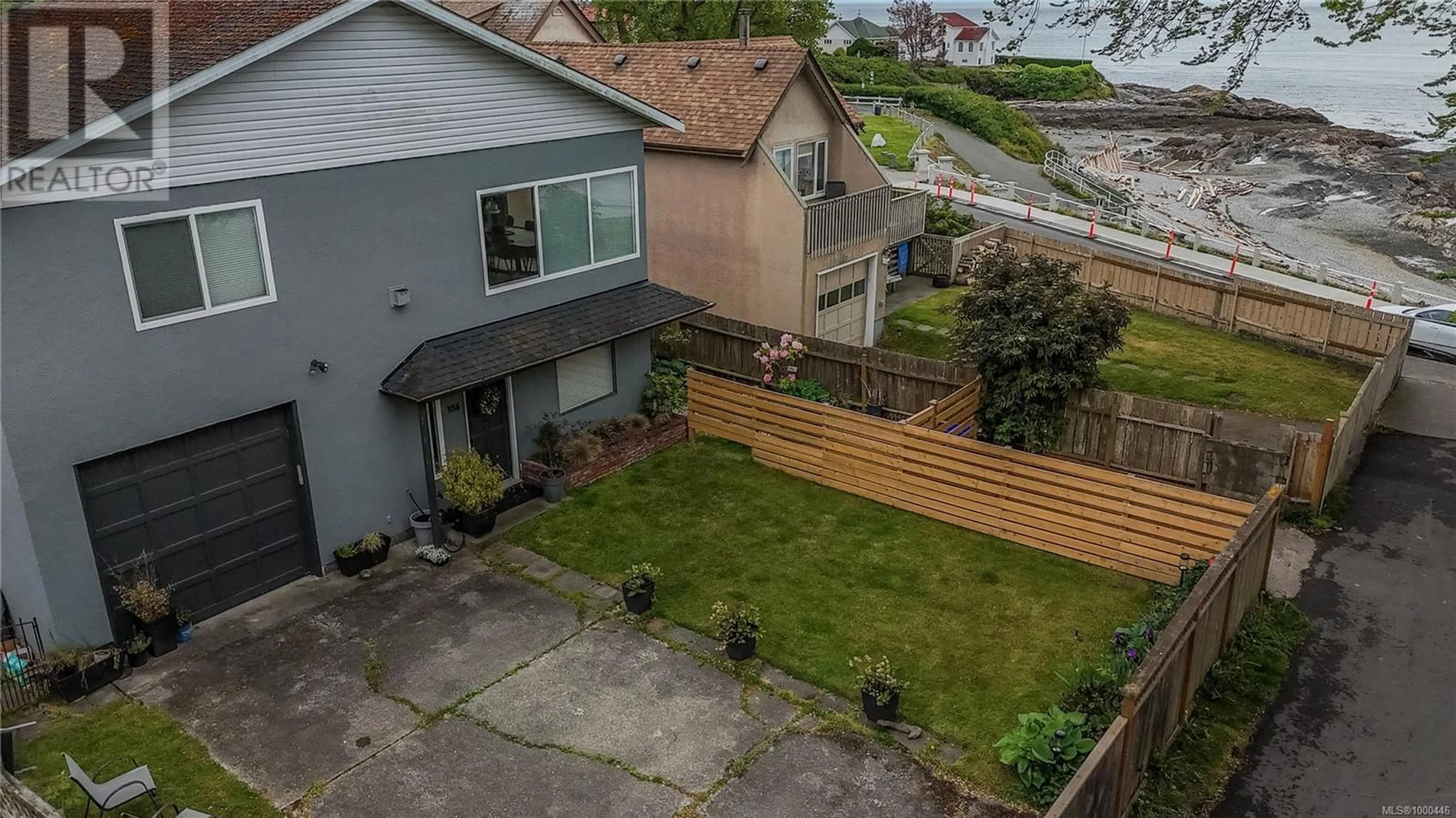 A pic from outside/outdoor area/front of a property/back of a property/a pic from drone, street for 184-186 ST. CHARLES STREET, Victoria British Columbia V8S3M7