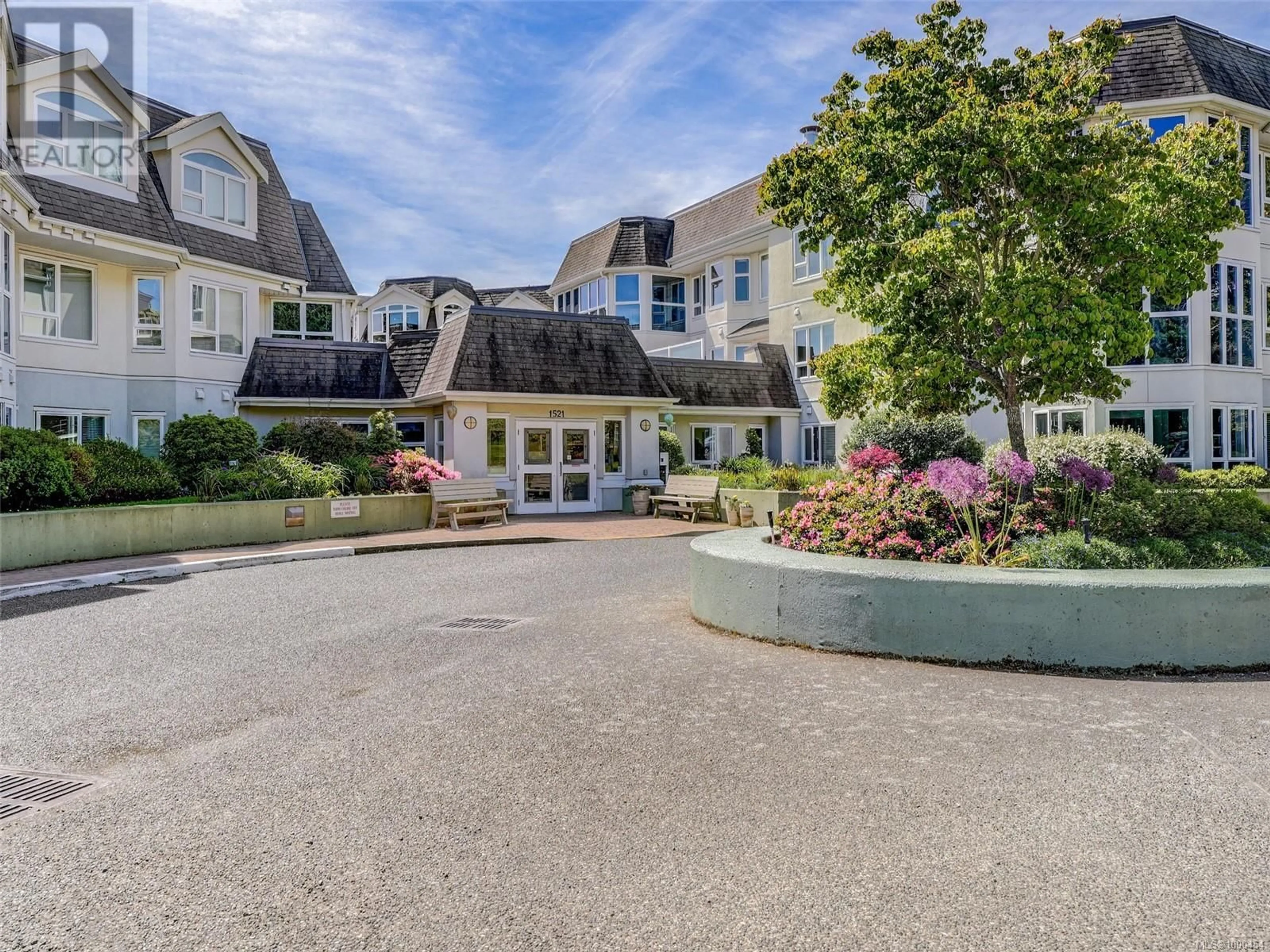 A pic from outside/outdoor area/front of a property/back of a property/a pic from drone, street for 406 - 1521 CHURCH AVENUE, Saanich British Columbia V8P5T7