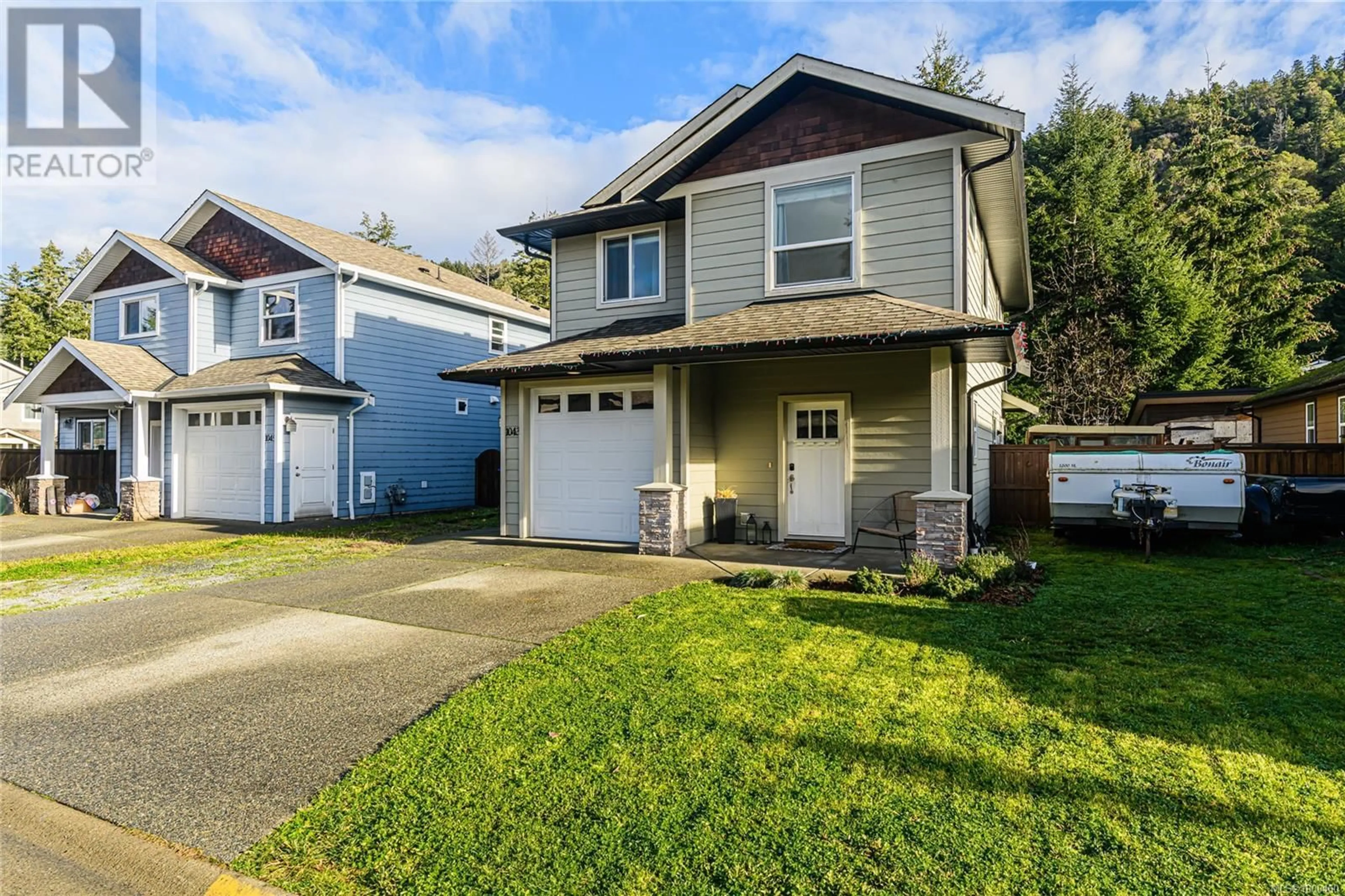 Home with vinyl exterior material, street for 1043 SKYLAR CIRCLE, Shawnigan Lake British Columbia V0R2W3