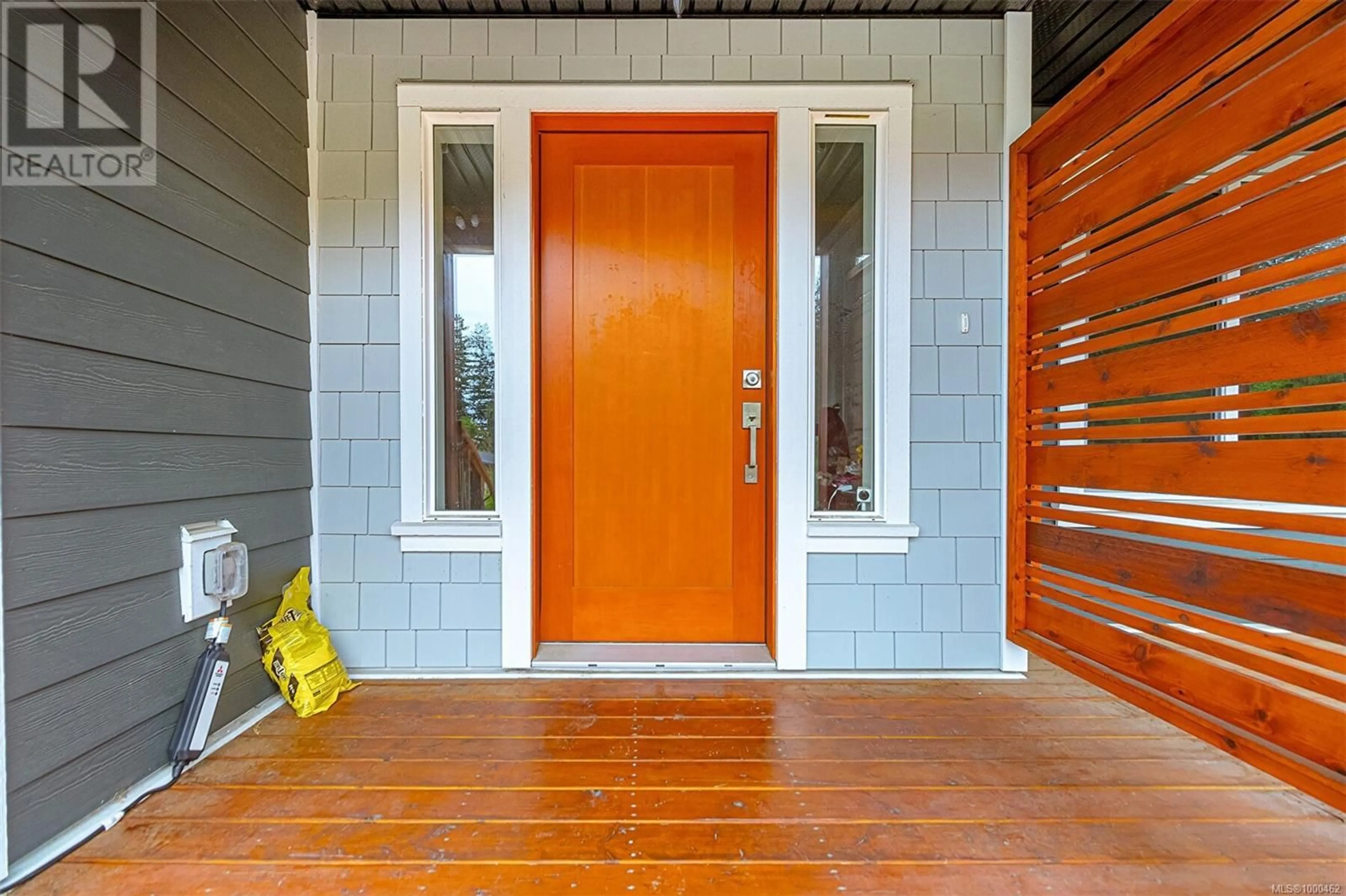 Indoor entryway for 2115 ERINAN BOULEVARD, Sooke British Columbia V9Z1M8