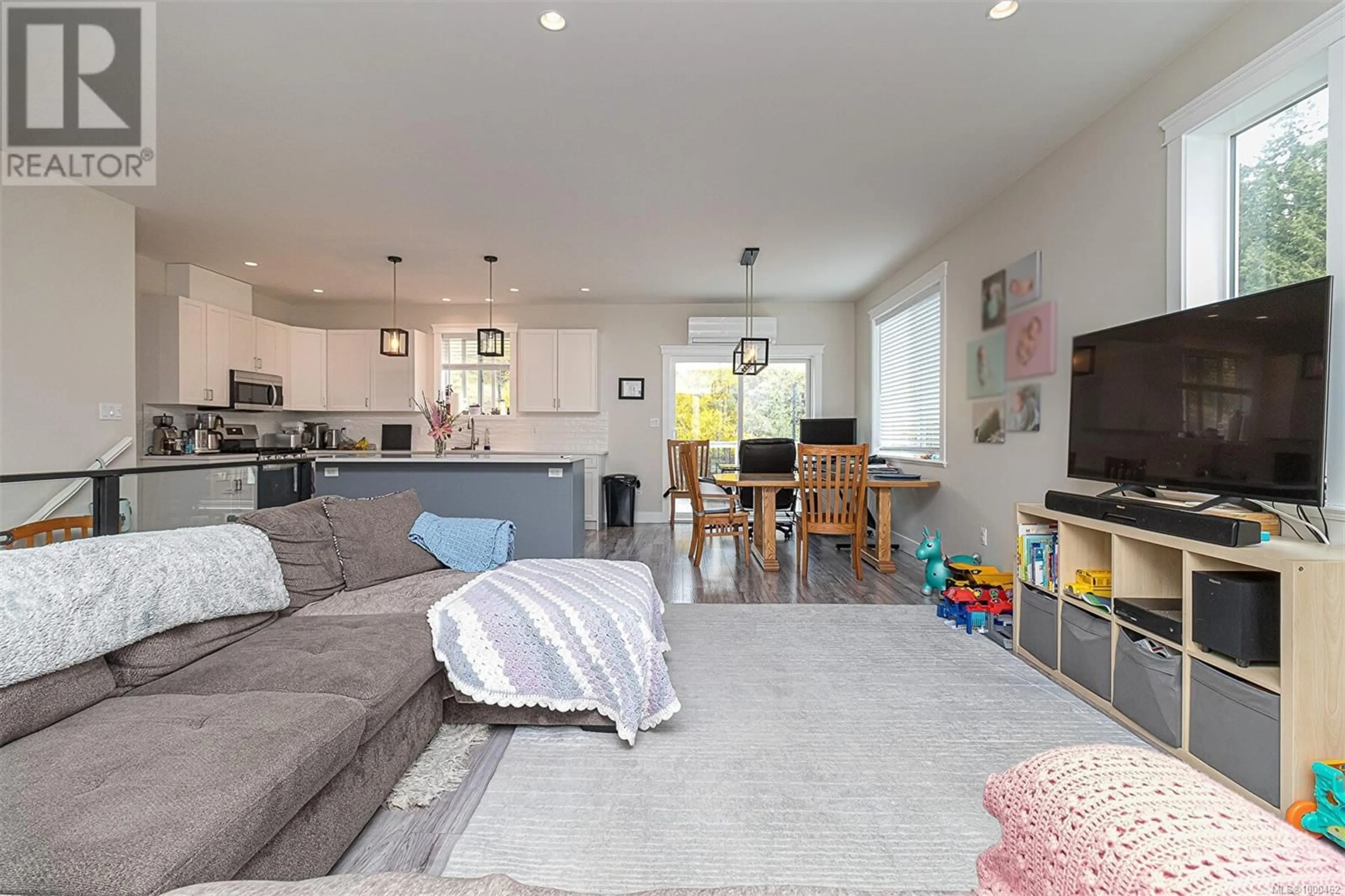 Living room with furniture, unknown for 2115 ERINAN BOULEVARD, Sooke British Columbia V9Z1M8