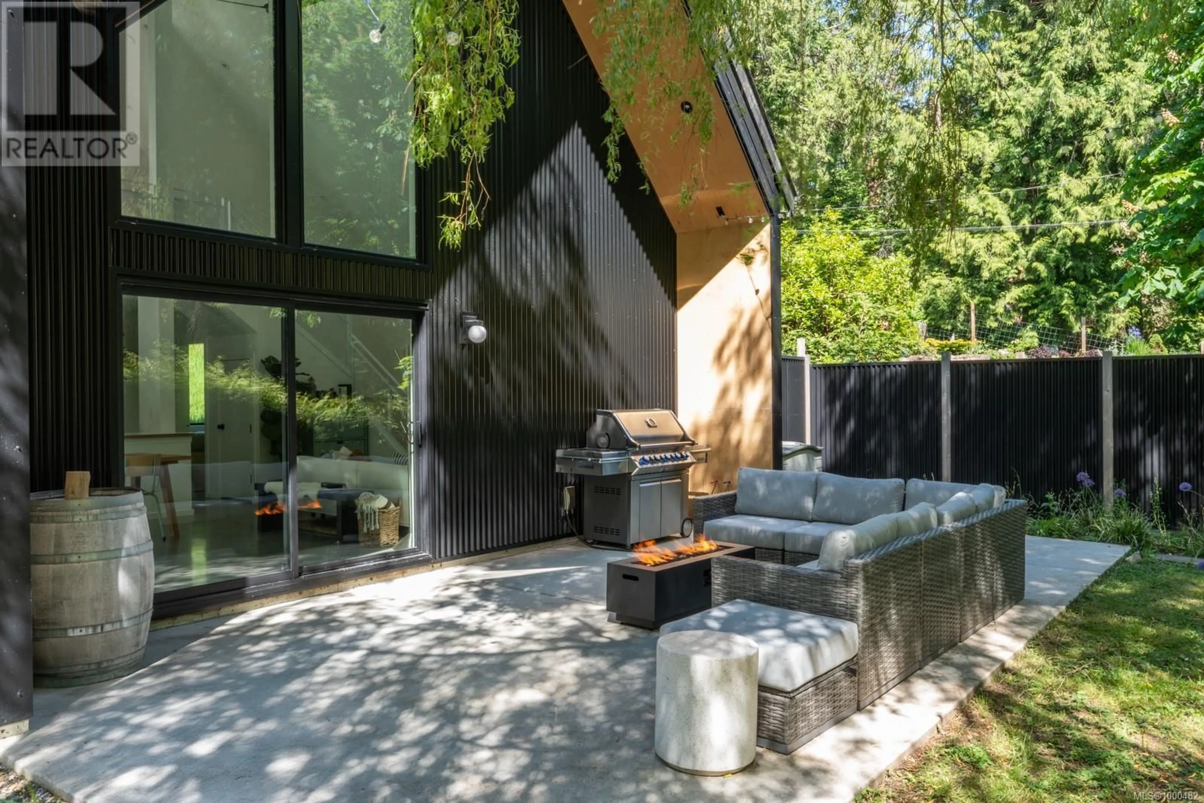 Patio, unknown for 146 MENHINICK DRIVE, Salt Spring British Columbia V8K1W7