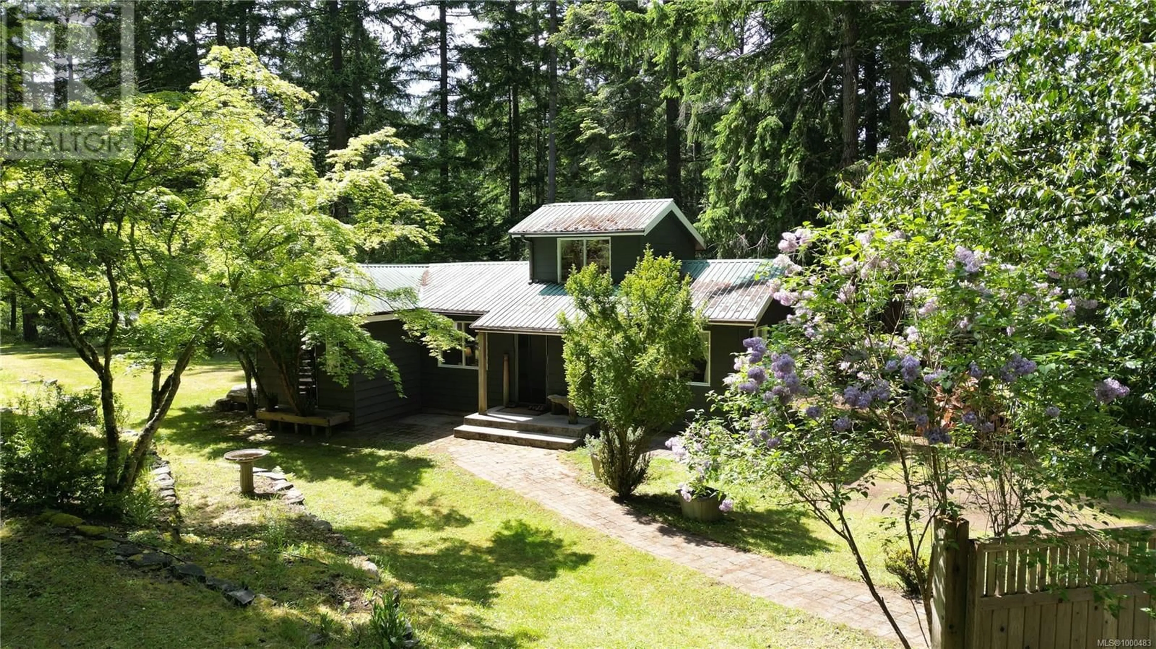 A pic from outside/outdoor area/front of a property/back of a property/a pic from drone, unknown for 131 DEMETRI WAY, Salt Spring British Columbia V8K1X3