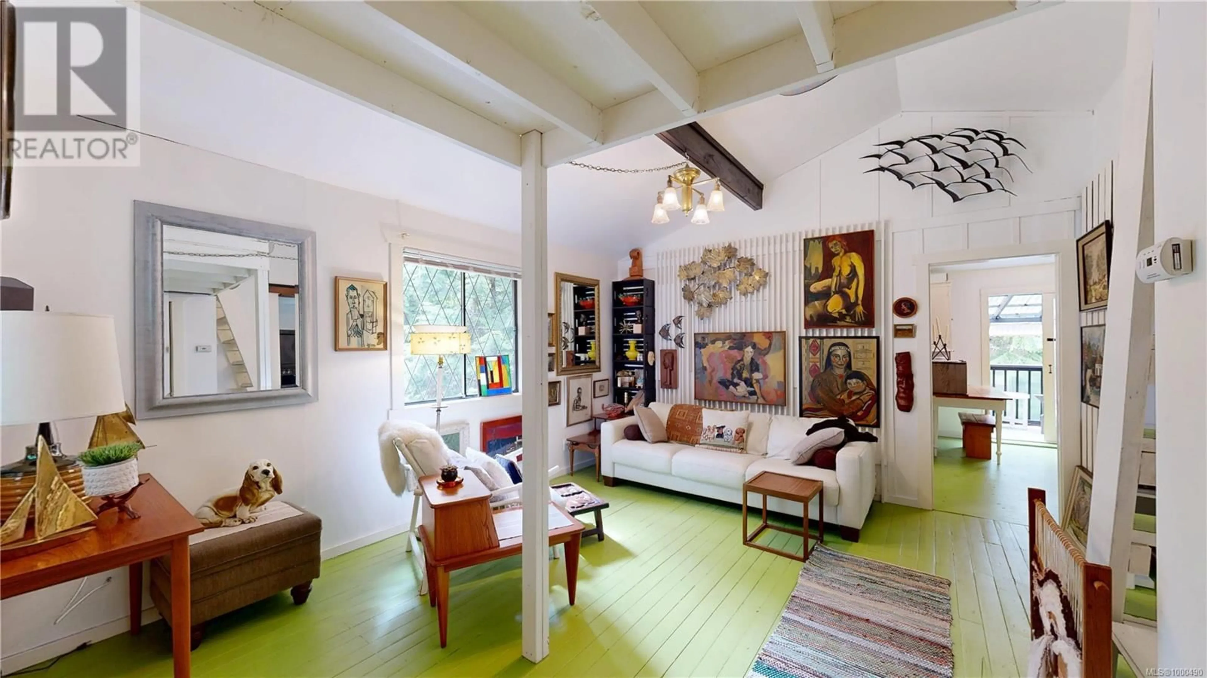 Living room with furniture, unknown for 375 HEMLOCK AVENUE, Gabriola Island British Columbia V0R1X1