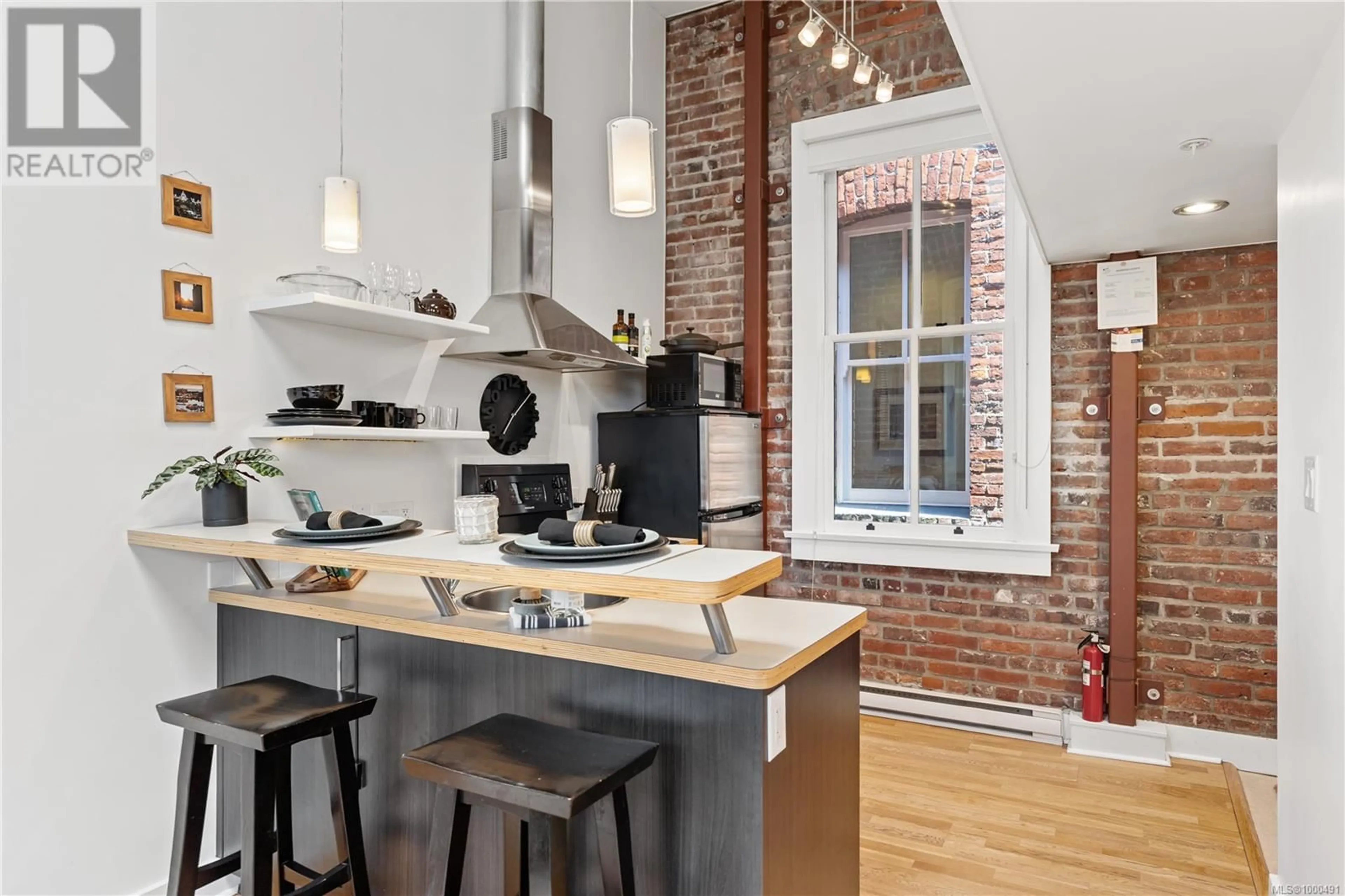 Open concept kitchen, unknown for 308 - 562 YATES STREET, Victoria British Columbia V8W1K8