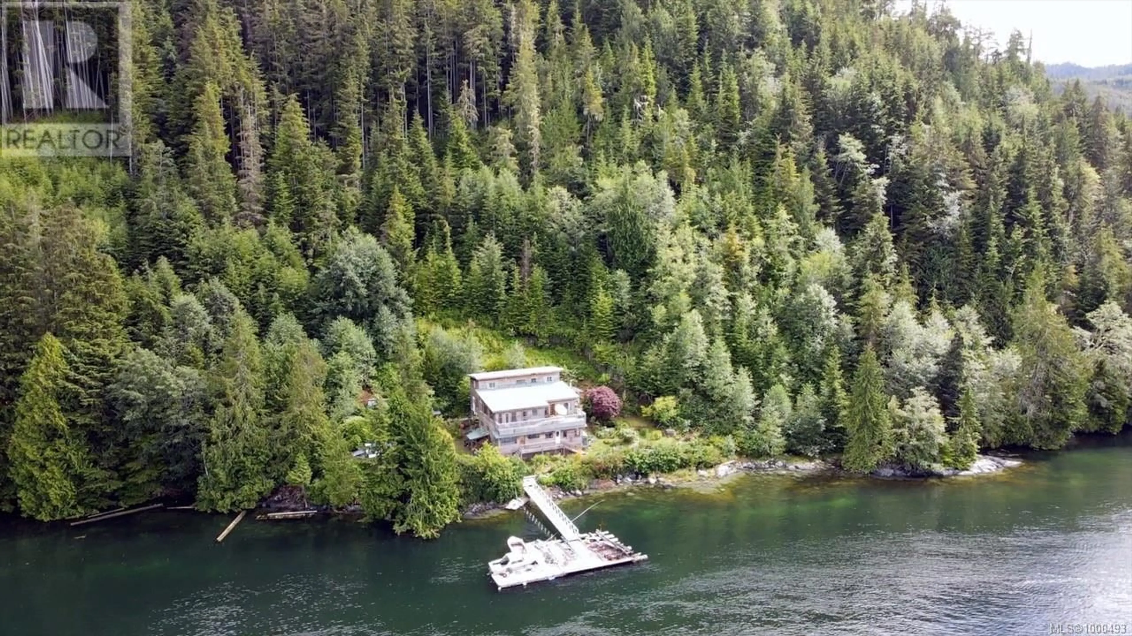 A pic from outside/outdoor area/front of a property/back of a property/a pic from drone, water/lake/river/ocean view for SL5 ECHO BAY, See Remarks British Columbia V0P1S0